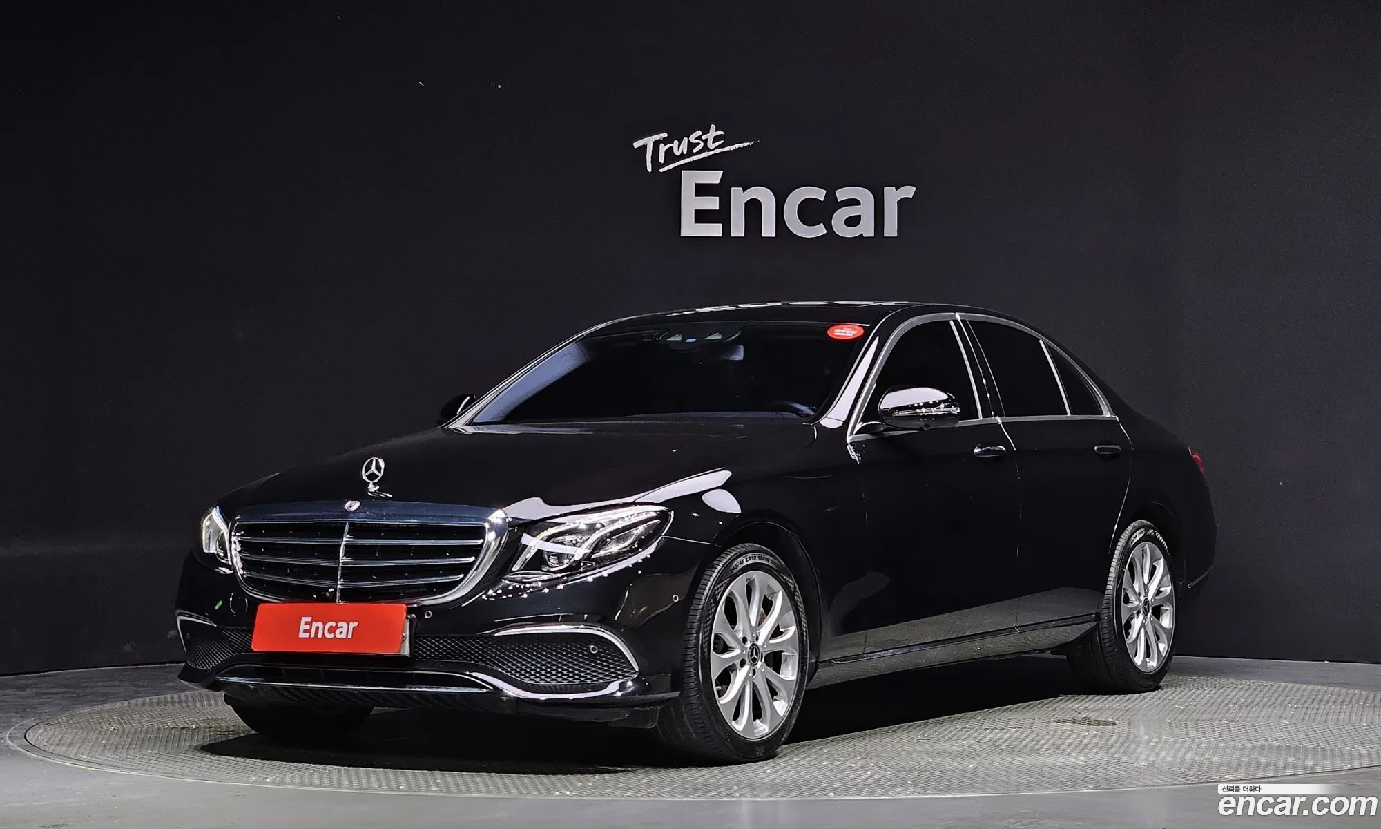 Mercedes-Benz E-Klasse V W213 S213 C238 E300 4Matic Exclusive 2018 - фотография 16357270