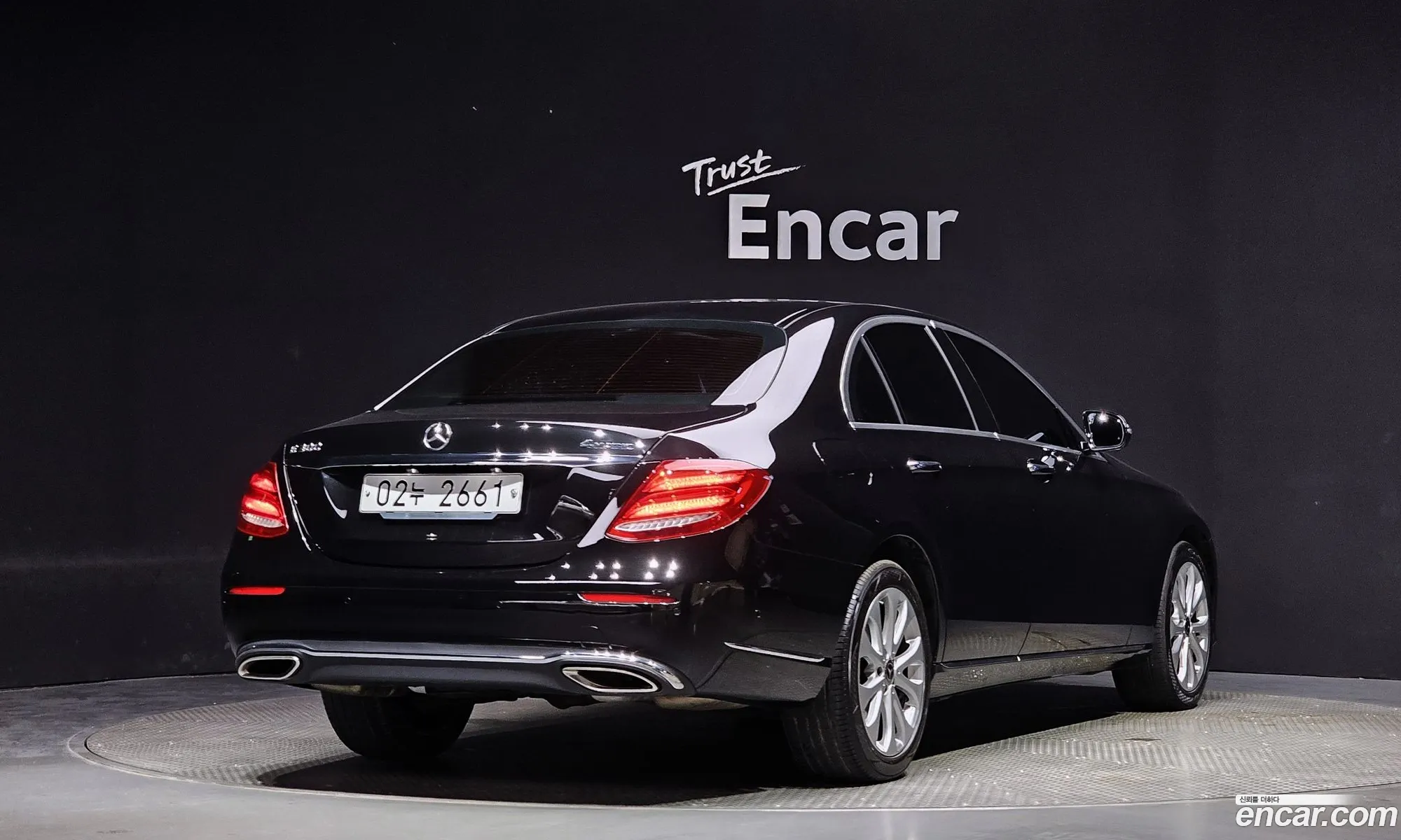 Mercedes-Benz E-Klasse V W213 S213 C238 E300 4Matic Exclusive 2018 - фотография 16357271