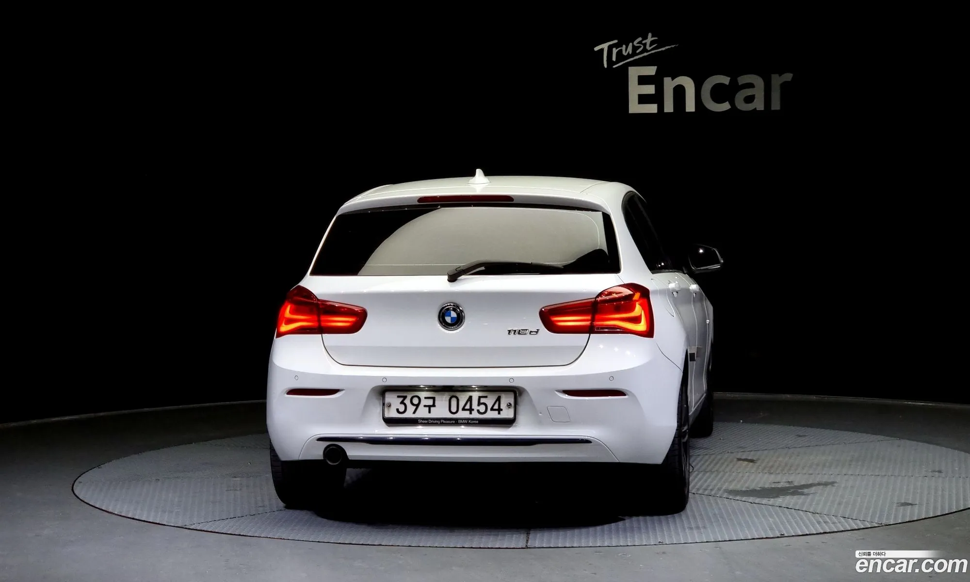 BMW 1Er Ii F20F21 118D Sport 5 Door 2016 - фотография 19476935