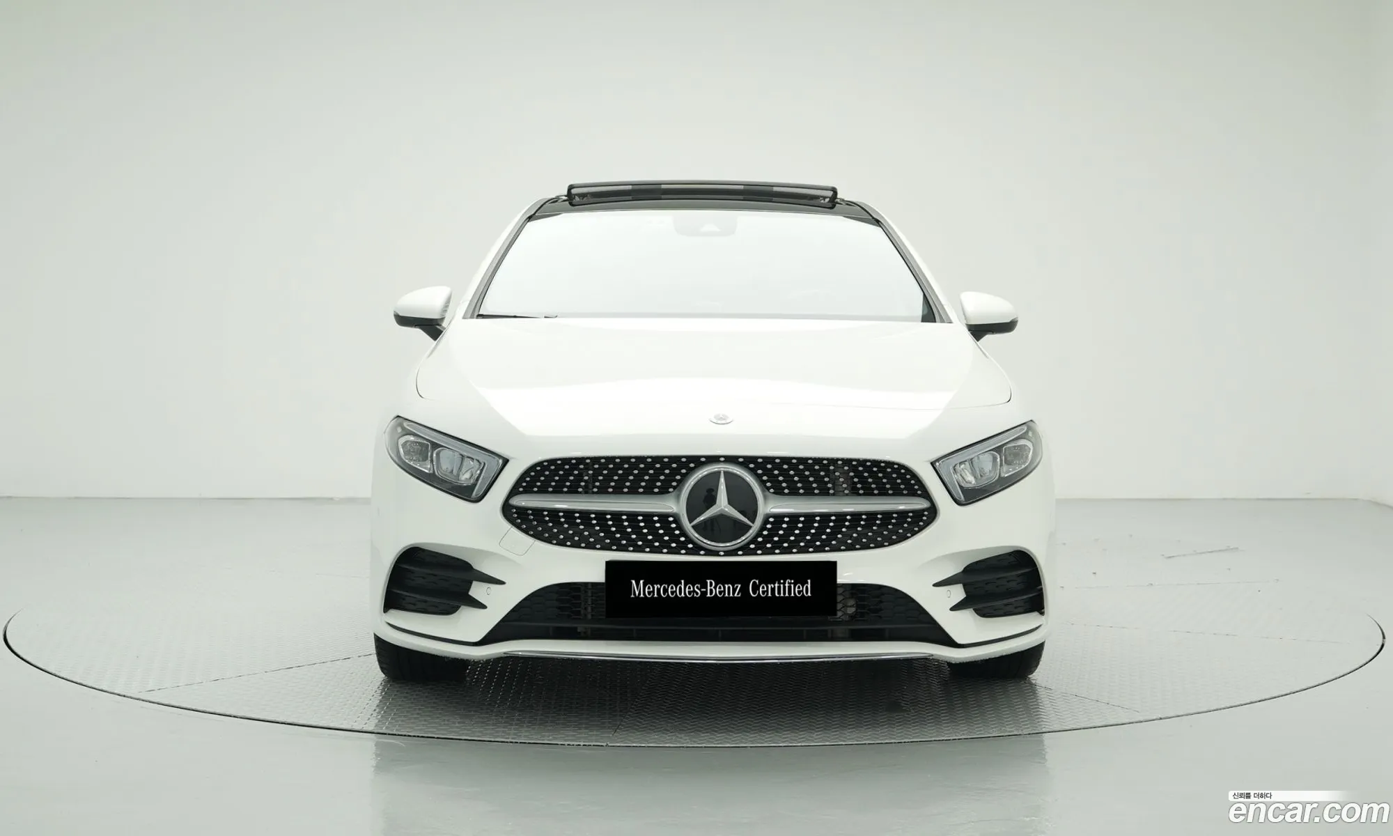 Mercedes-Benz A-Klasse A250 4Matic Sedan 2023 - фотография 16366710