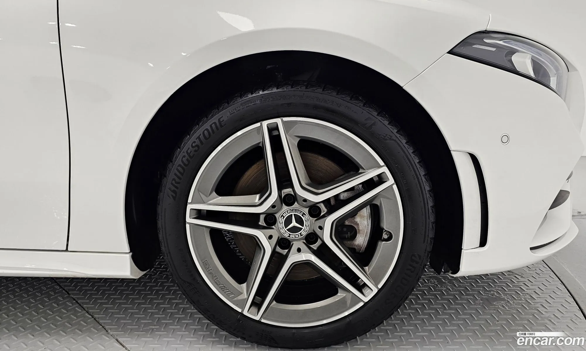 Mercedes-Benz A-Klasse A250 4Matic Sedan 2023 - фотография 16366712