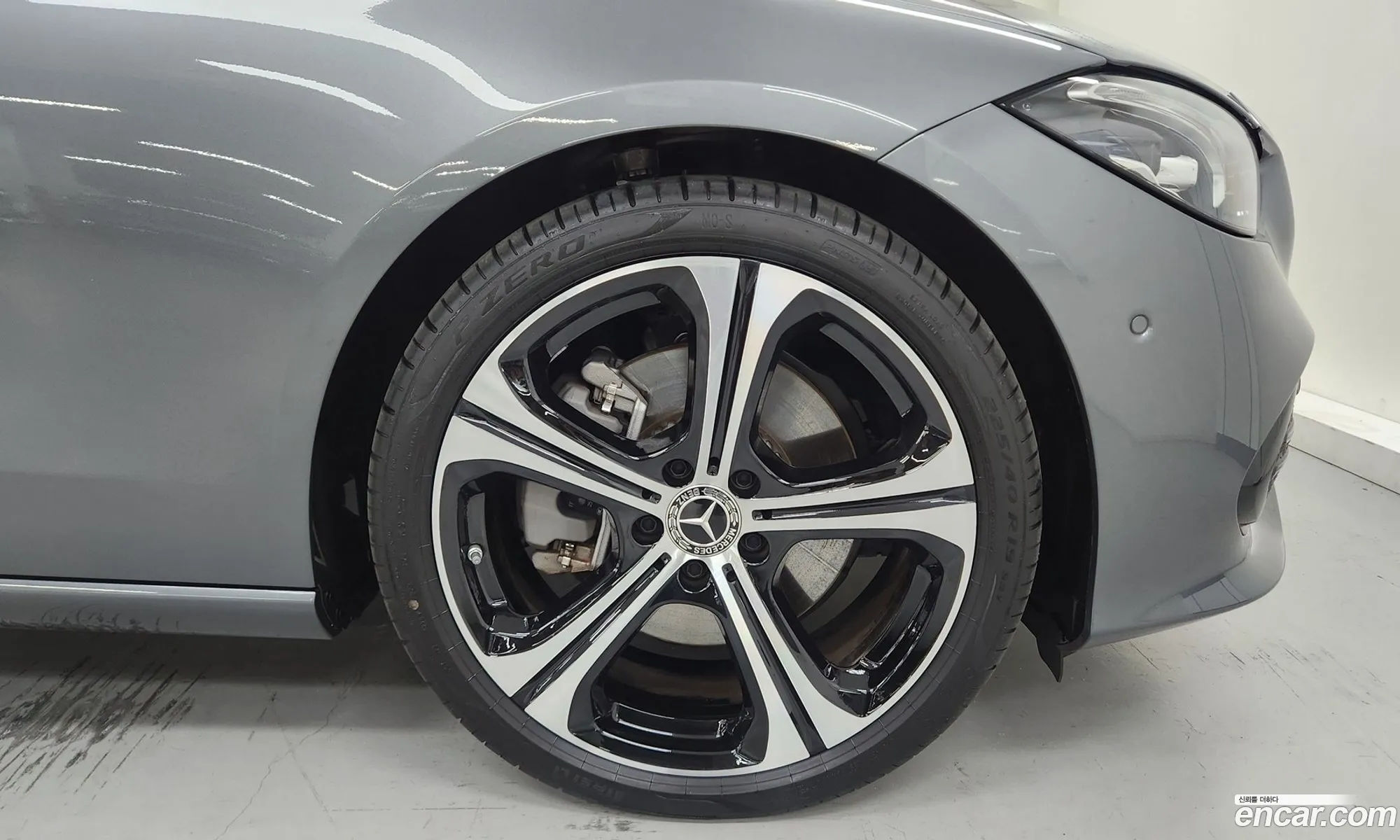 Mercedes-Benz C-Klasse C300 4Matic Avant Garde 2024 - фотография 16366761