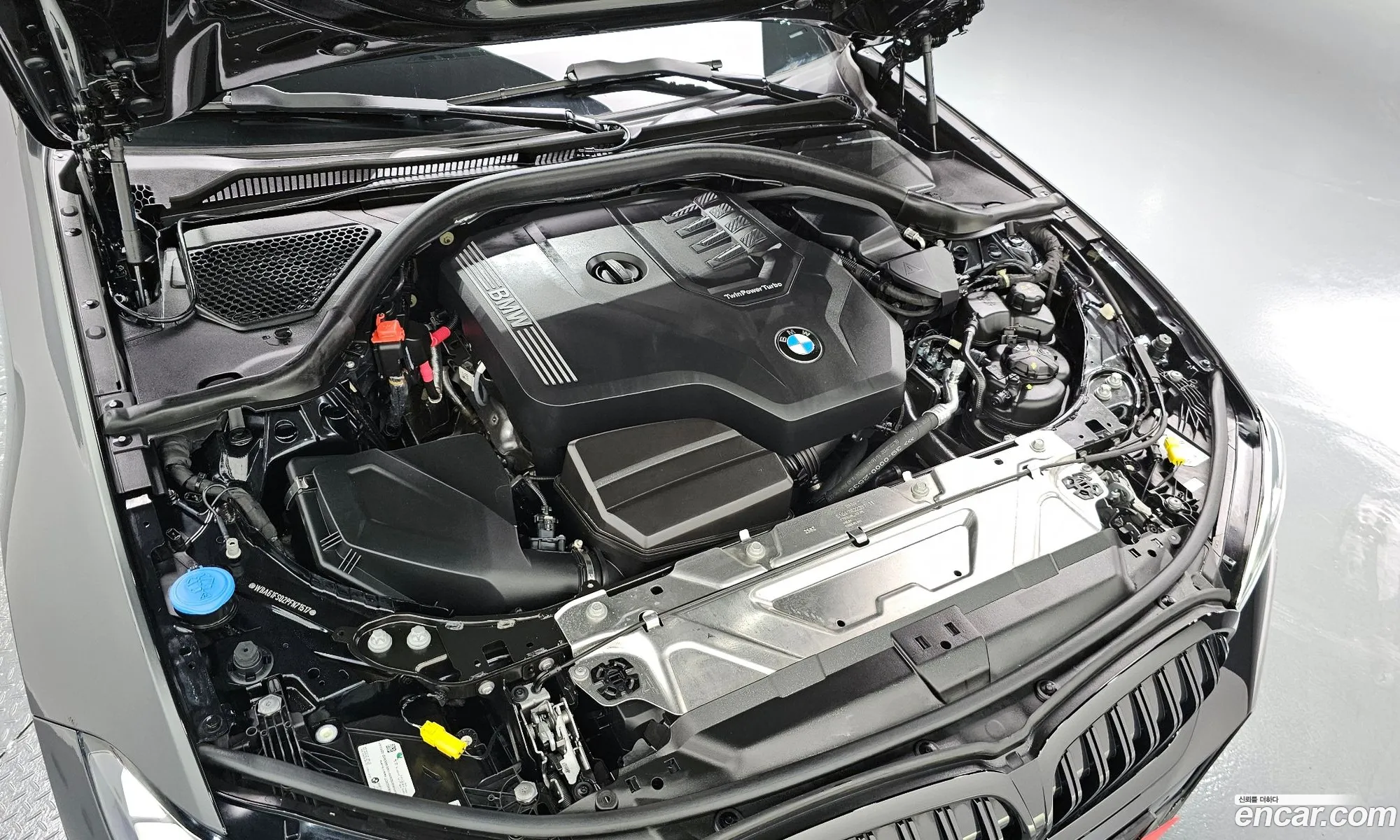 BMW 3Er 320I M Sports 2023 - фотография 19034475