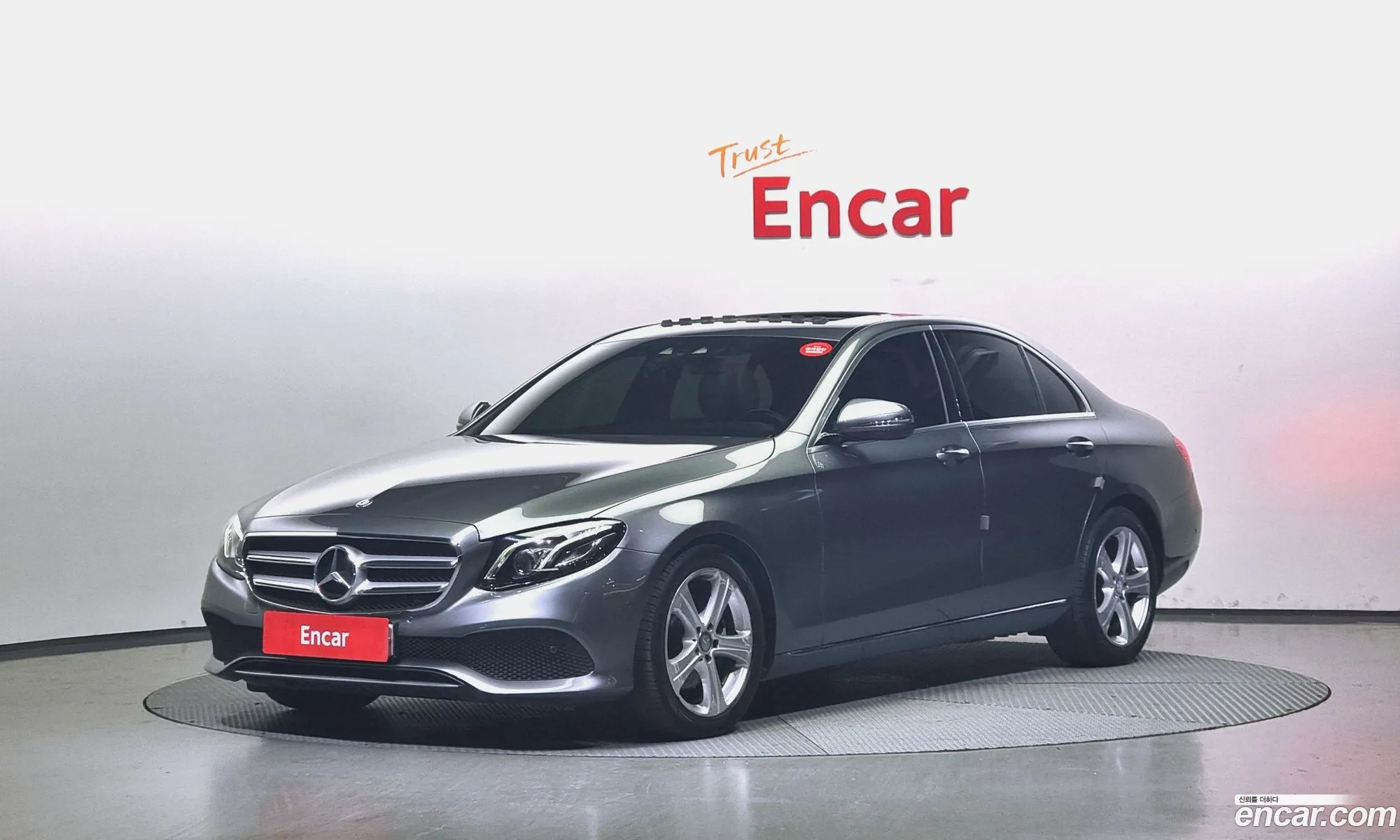 Mercedes-Benz E-Klasse E220D Avant Garde 2017 - фотография 16307853