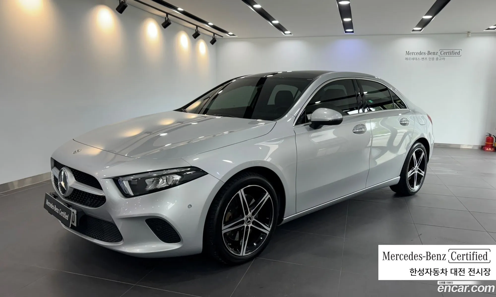 Mercedes-Benz A-Klasse Iv W177 A250 4Matic Sedan 2020 - фотография 16373603