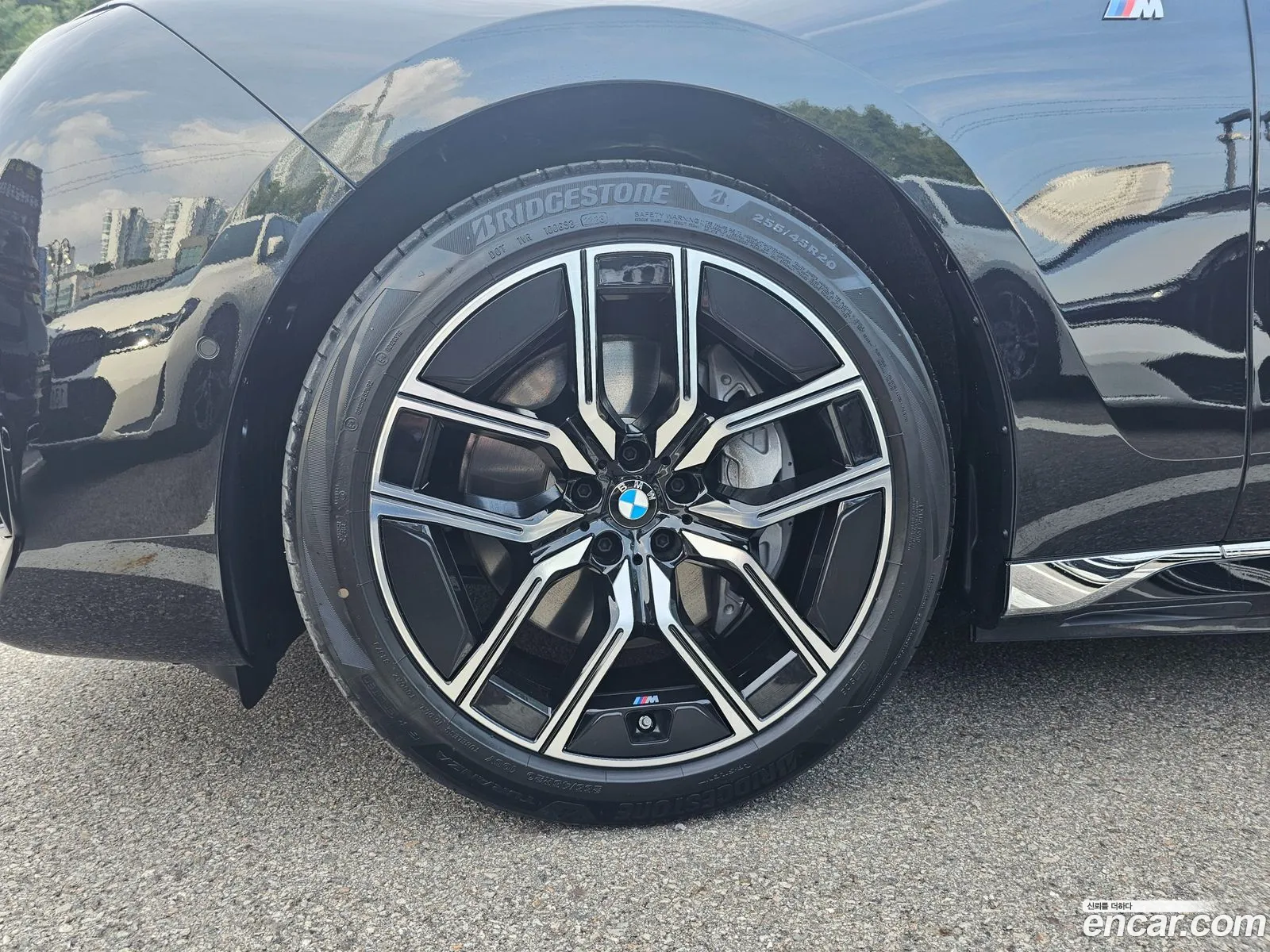 BMW I7 Edrive 50 M Sports 2024 - фотография 19653205