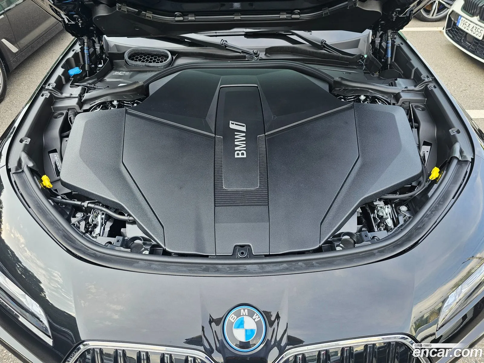BMW I7 Edrive 50 M Sports 2024 - фотография 19653206