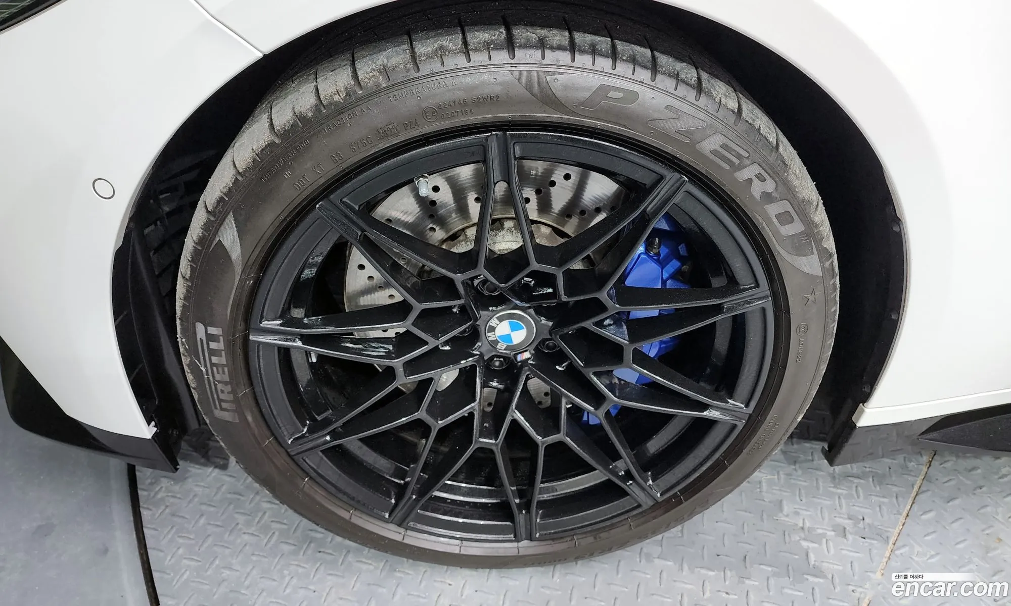 BMW M4 G82G83 M4 Competition M xDrive 2022 - фотография 19490362