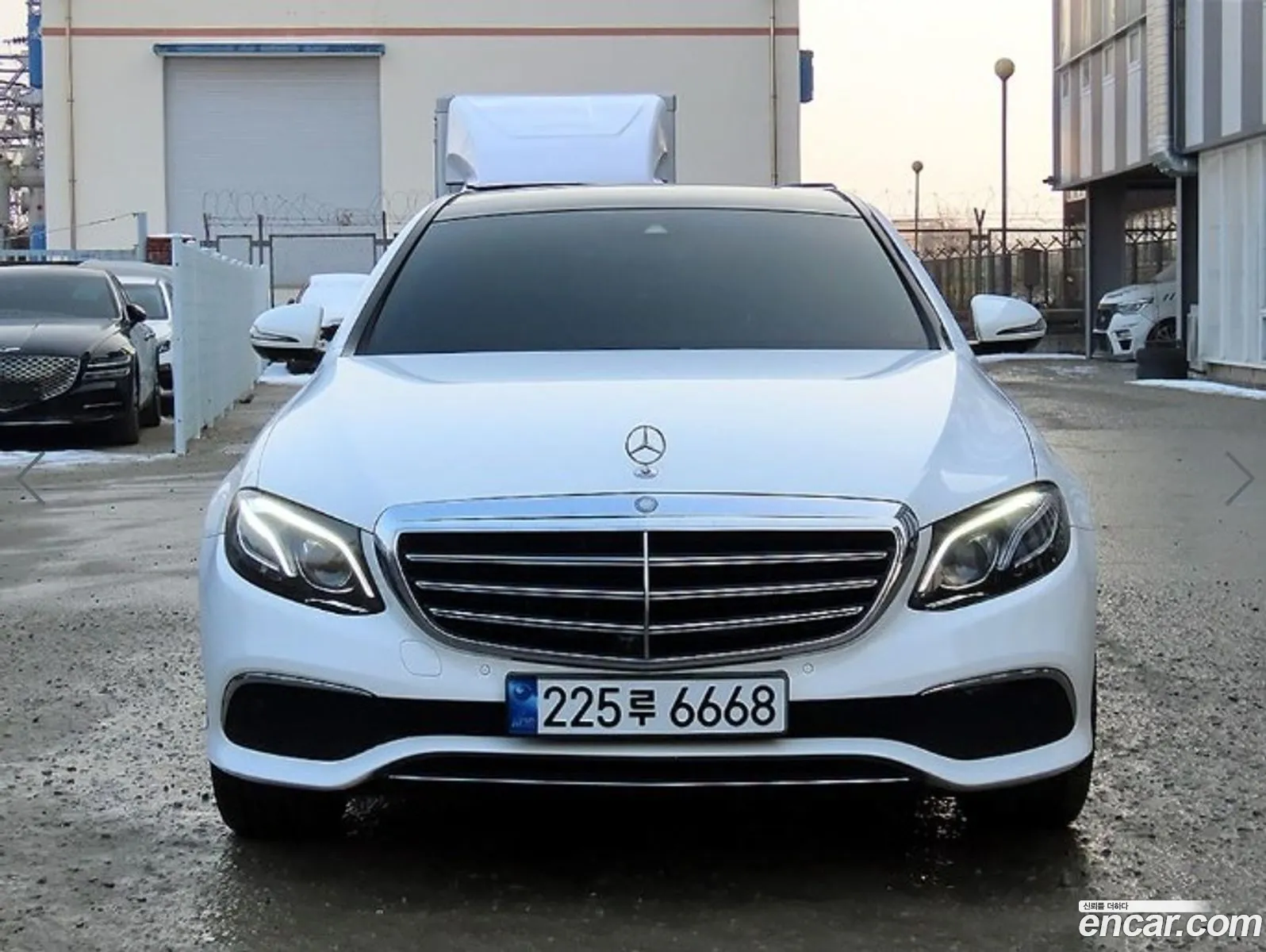Mercedes E-Class W213 E300 Exclusive - фотография 16316540