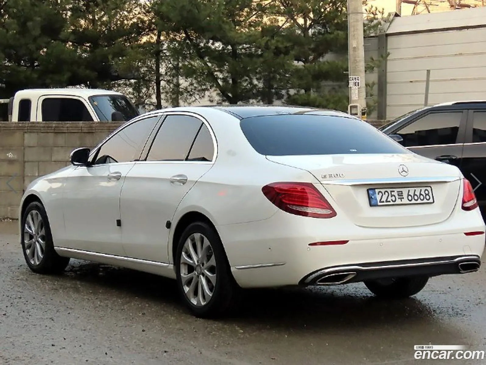 Mercedes E-Class W213 E300 Exclusive - фотография 16316542
