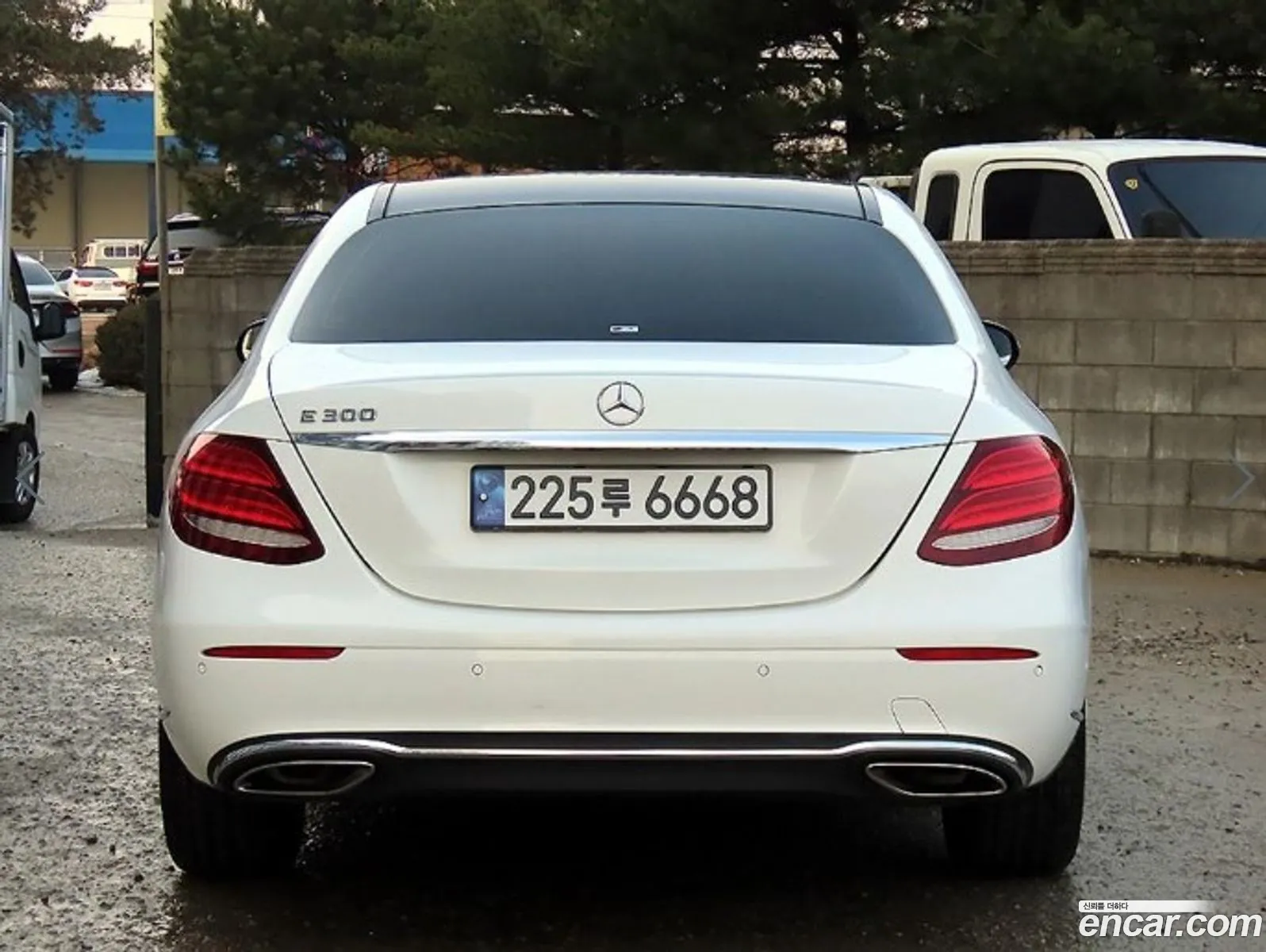 Mercedes E-Class W213 E300 Exclusive - фотография 16316543