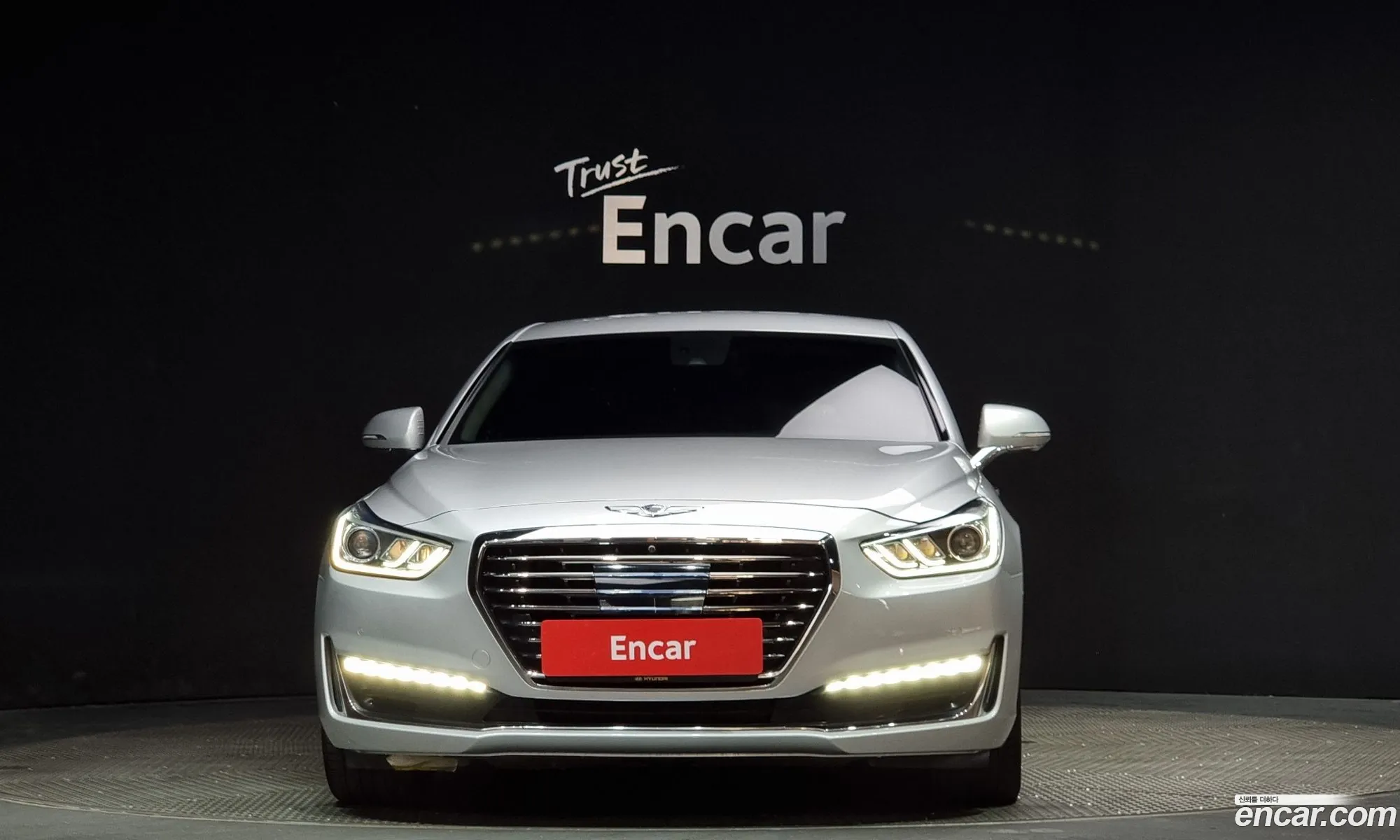 Genesis G90 I 50 Gdi Awd Limousine 2016 - фотография 1040772