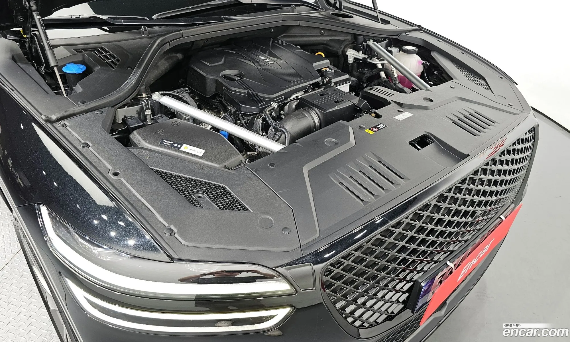 Genesis Gv70 25T Gasoline Awd 2023 - фотография 1040727