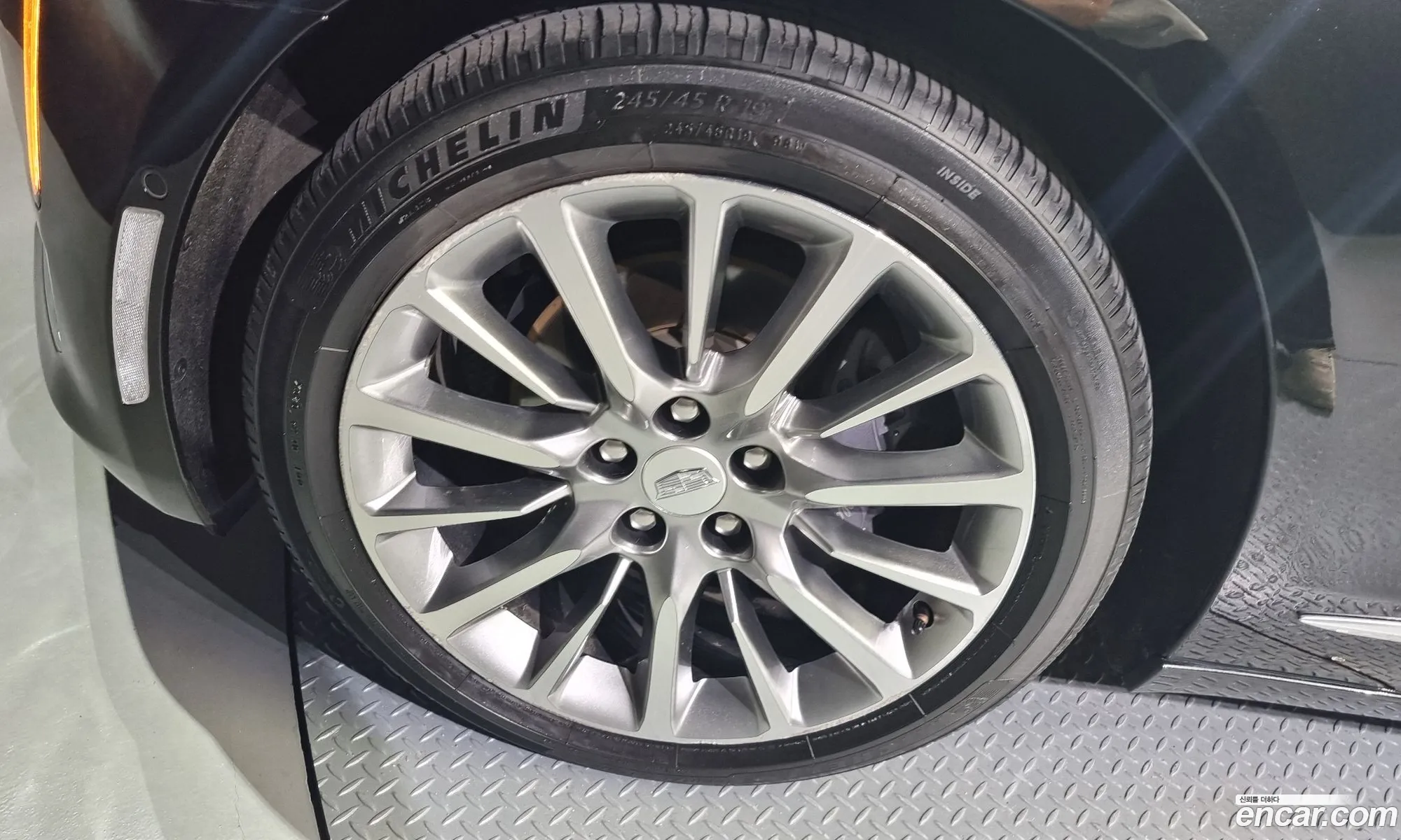 Cadillac Ct6 20 Turbo 2018 - фотография 3911939