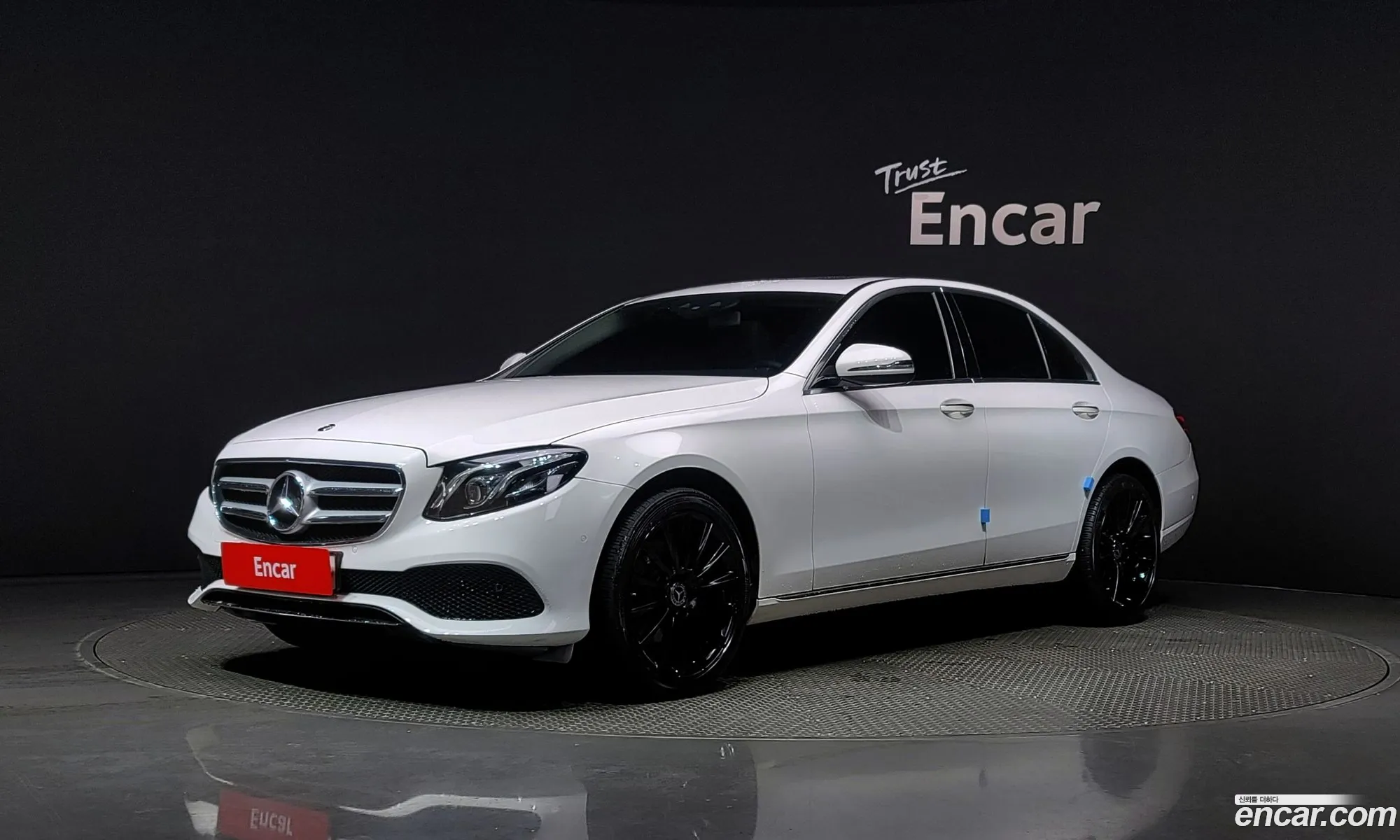 Mercedes-Benz E-Klasse E220D 4Matic Avant Garde 2017 - фотография 16238208