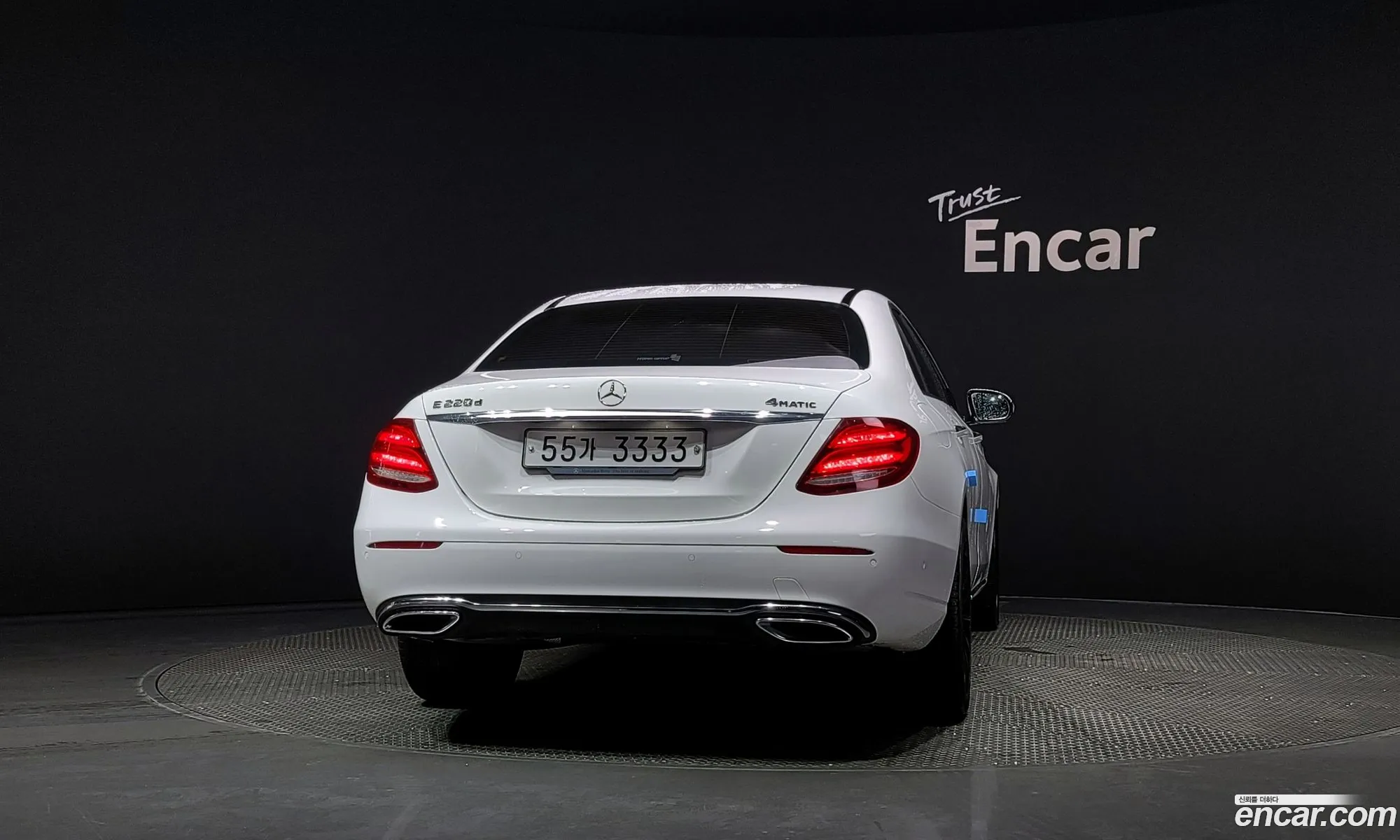 Mercedes-Benz E-Klasse E220D 4Matic Avant Garde 2017 - фотография 16238211