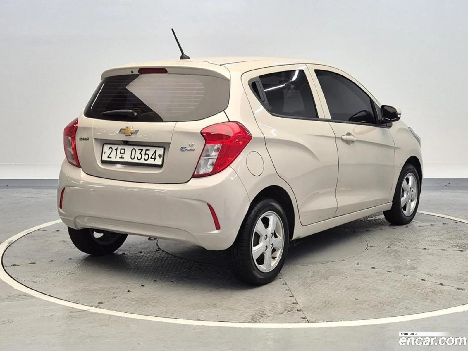 Chevrolet Spark Iv Lt 2016 - фотография 17408759