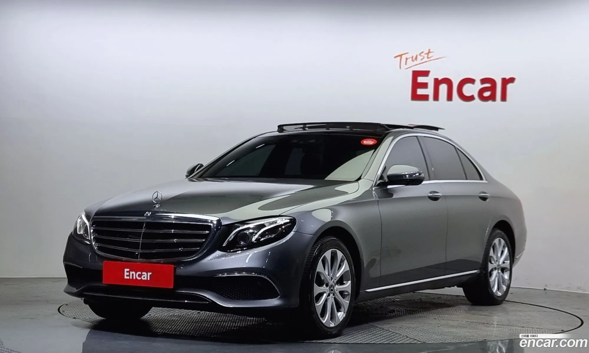 Mercedes-Benz E-Klasse V W213 S213 C238 E300 4Matic Exclusive 2018 - фотография 16353092