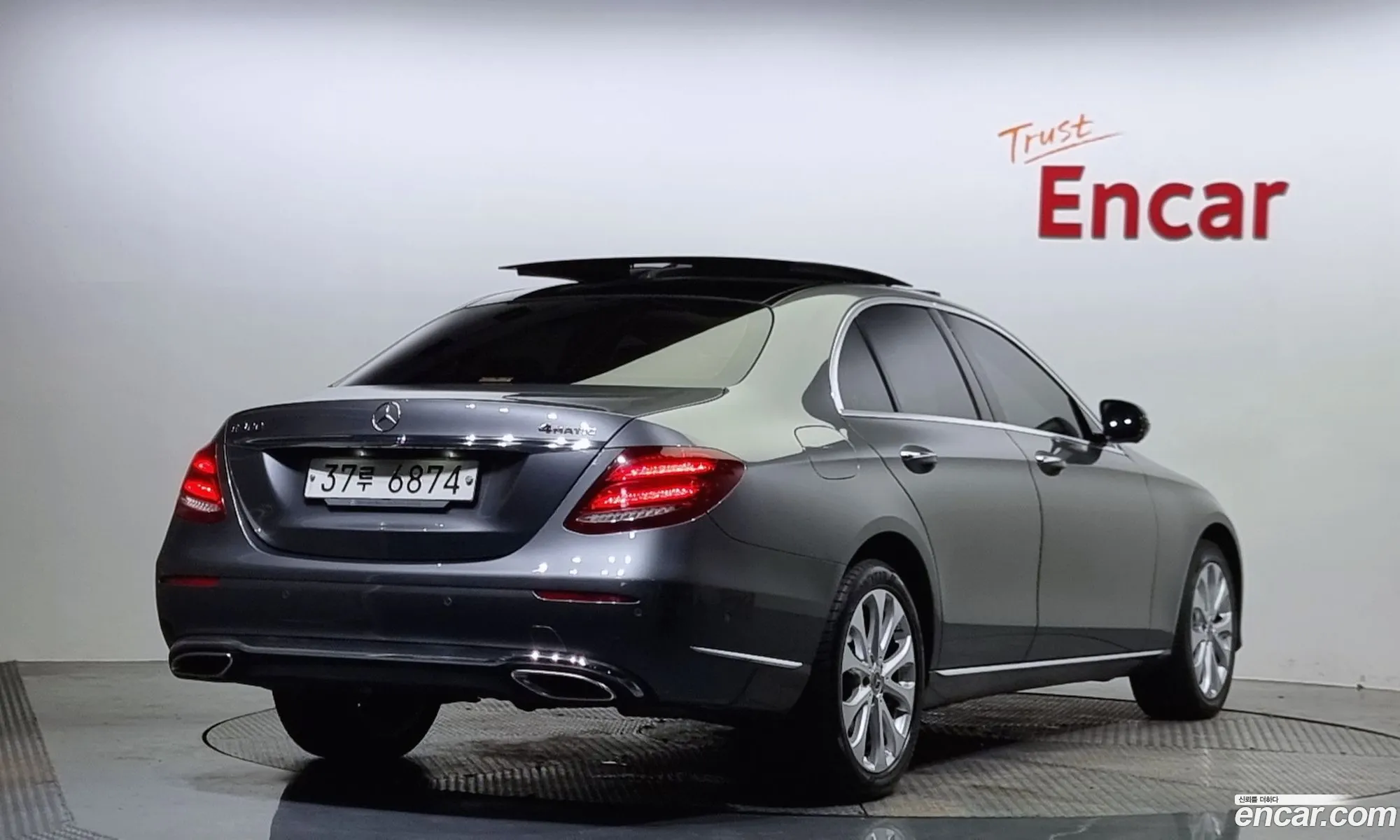 Mercedes-Benz E-Klasse V W213 S213 C238 E300 4Matic Exclusive 2018 - фотография 16353093