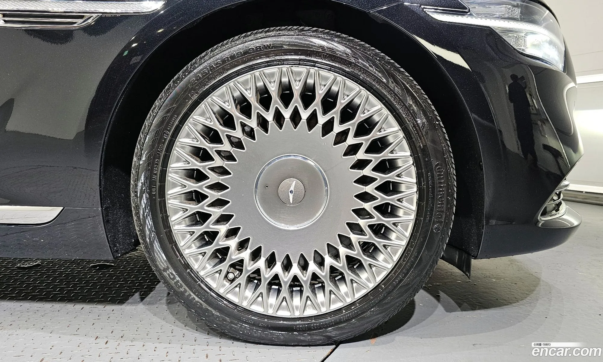 Genesis G90 I 50 Awd 2019 - фотография 645024