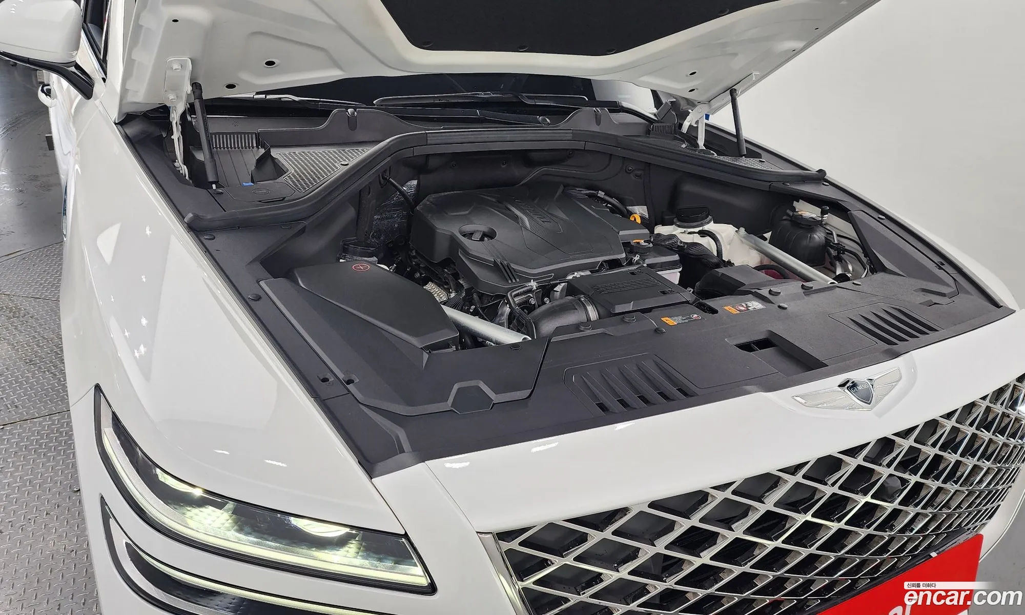 Genesis Gv80 25T Gasoline Awd 2023 - фотография 1022487