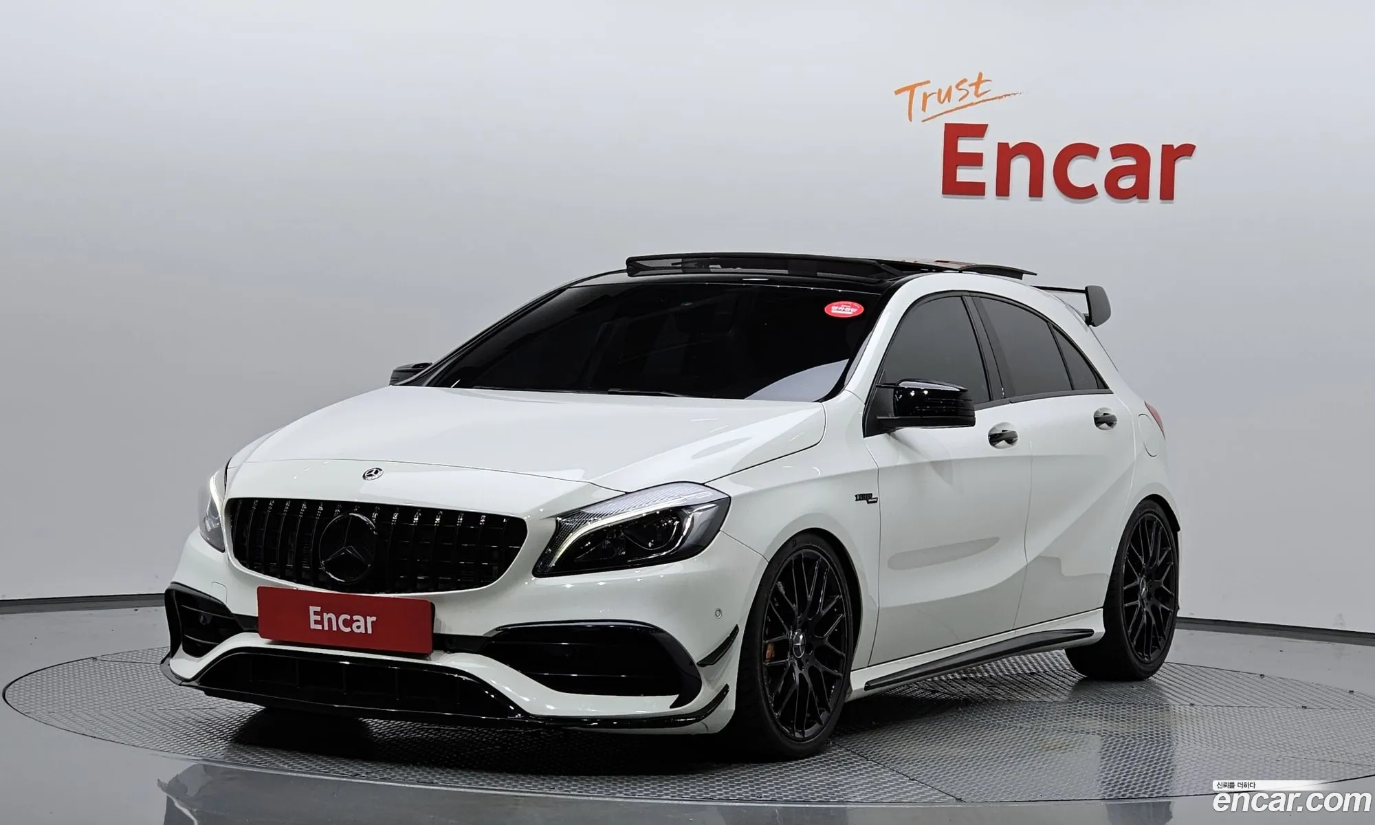 Mercedes-Benz A-Klasse A45 Amg 4Matic 2018 - фотография 16357294