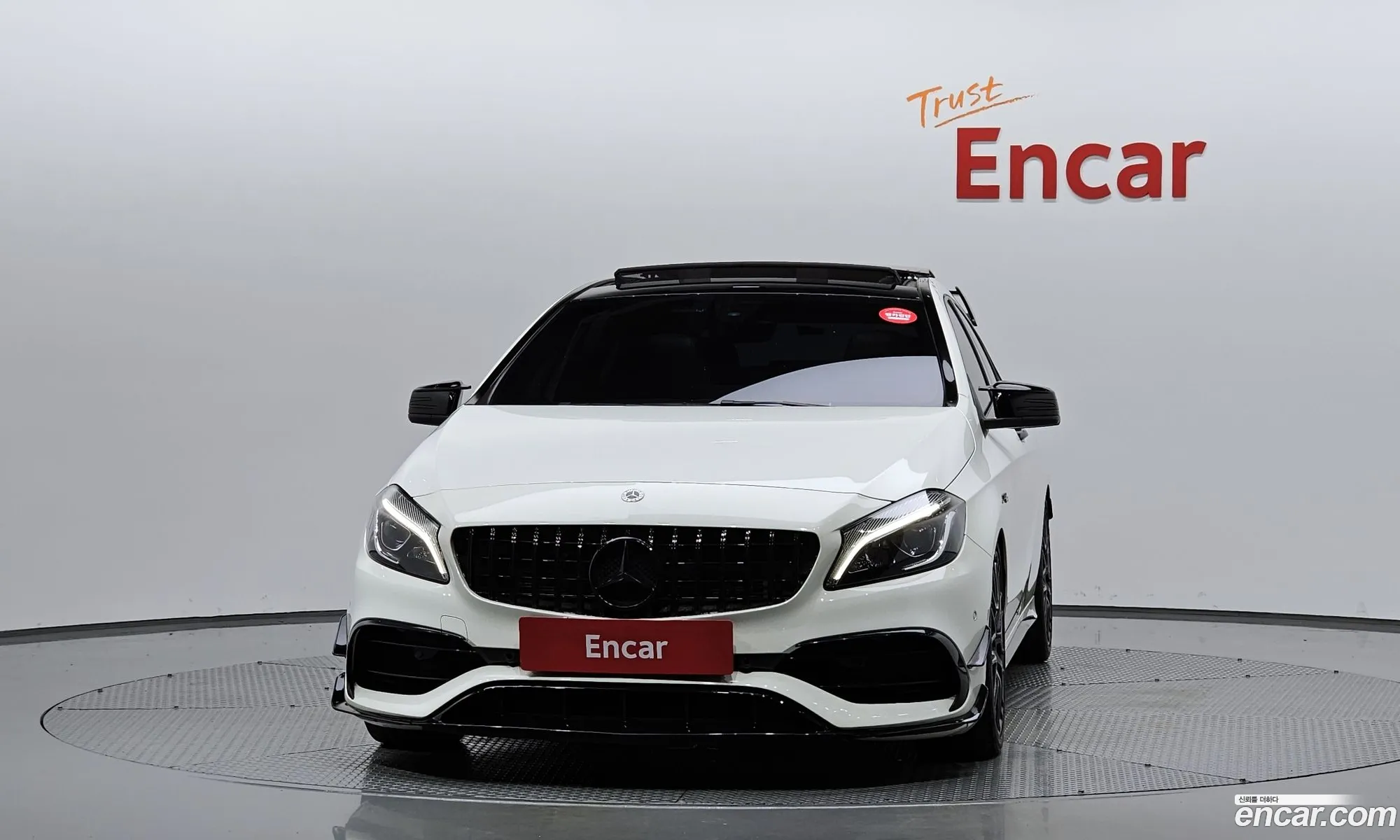 Mercedes-Benz A-Klasse A45 Amg 4Matic 2018 - фотография 16357296