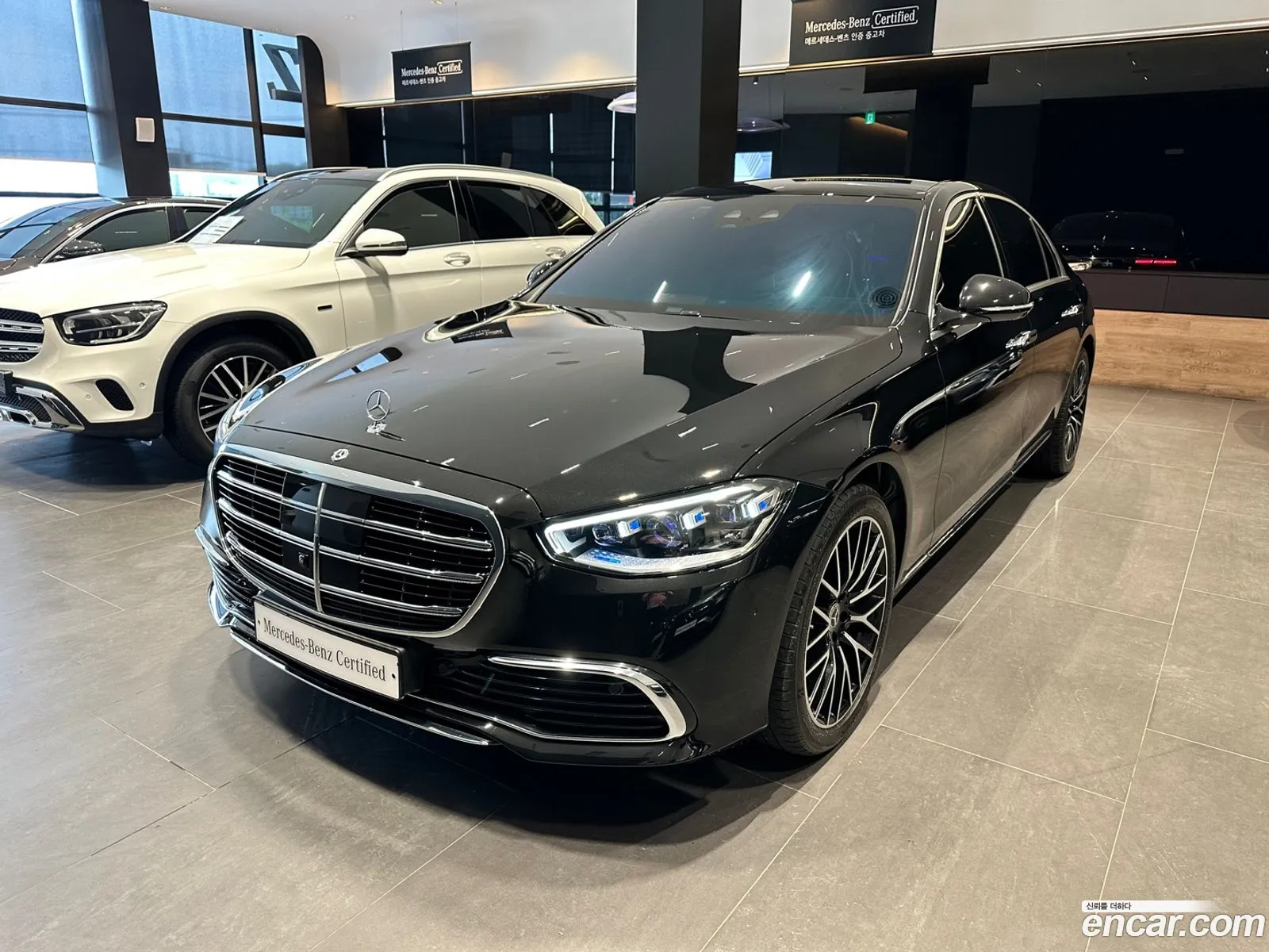 Mercedes-Benz S-Klasse S580L 4Matic 2022 - фотография 17145902