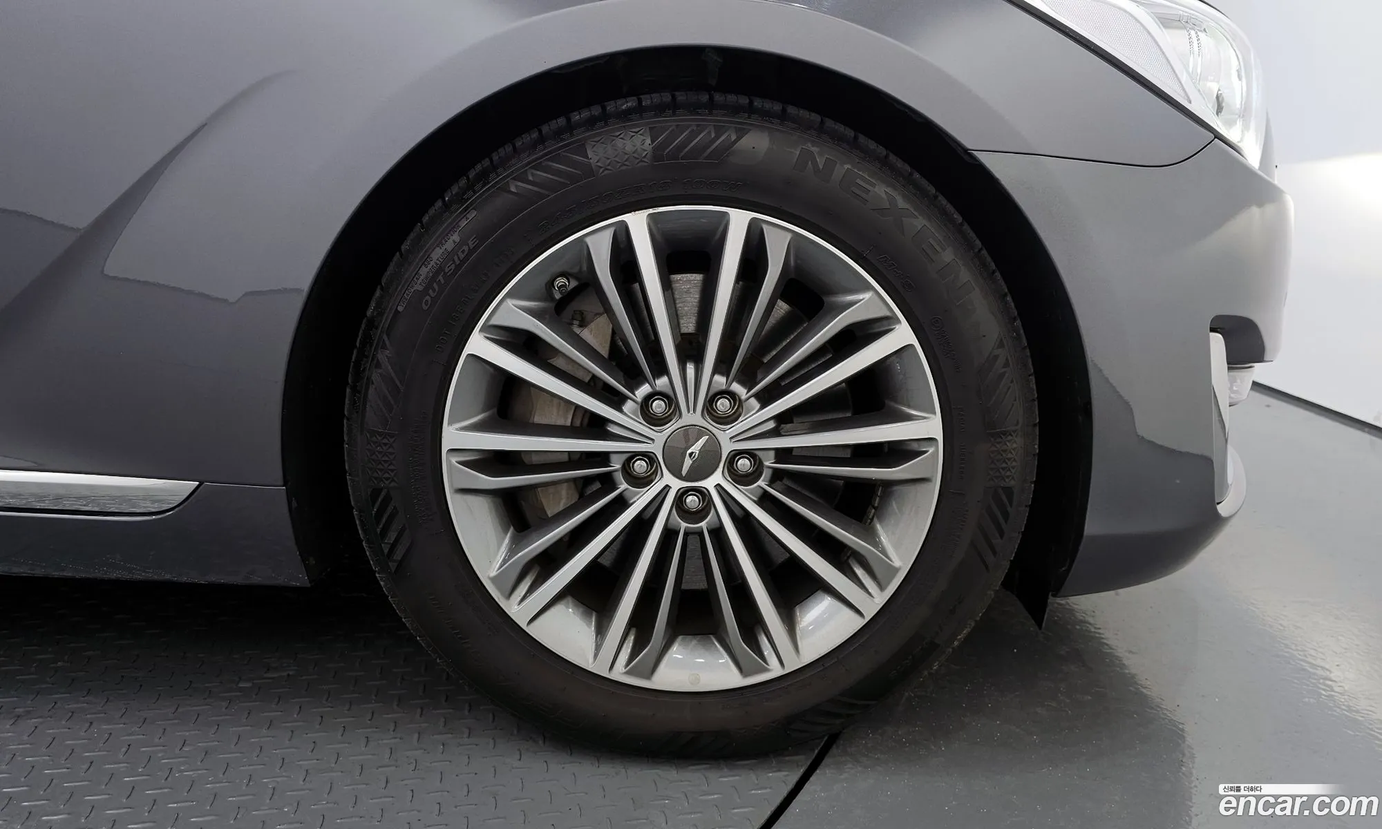 Genesis G90 I 33 T-Gdi Awd 2016 - фотография 624190