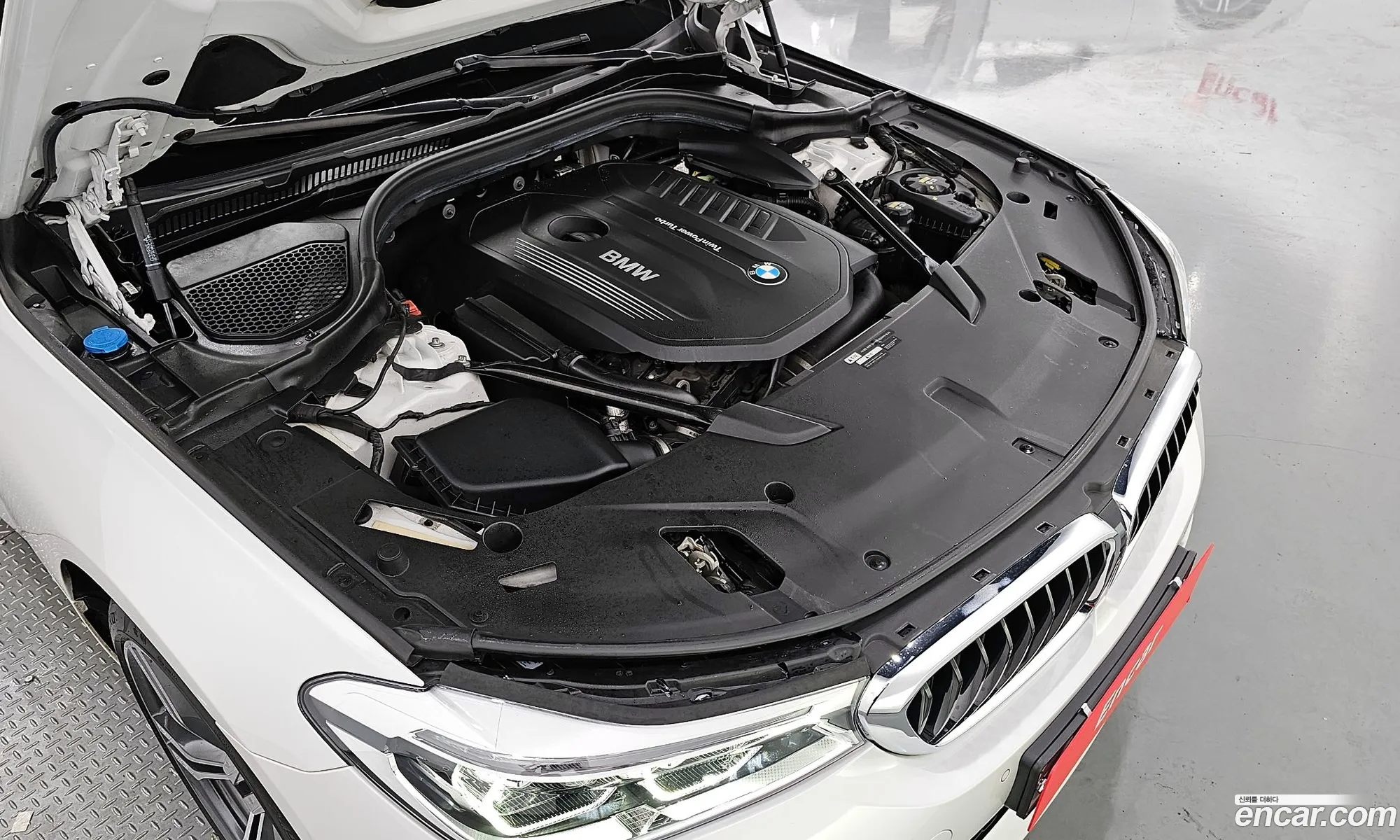 BMW 6 Series Gt G32 640I xDrive M Sports - фотография 18959312