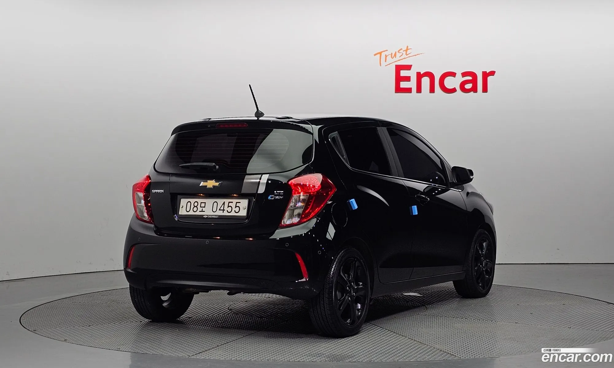 Chevrolet Spark Iv Perfect Black 2017 - фотография 8747222