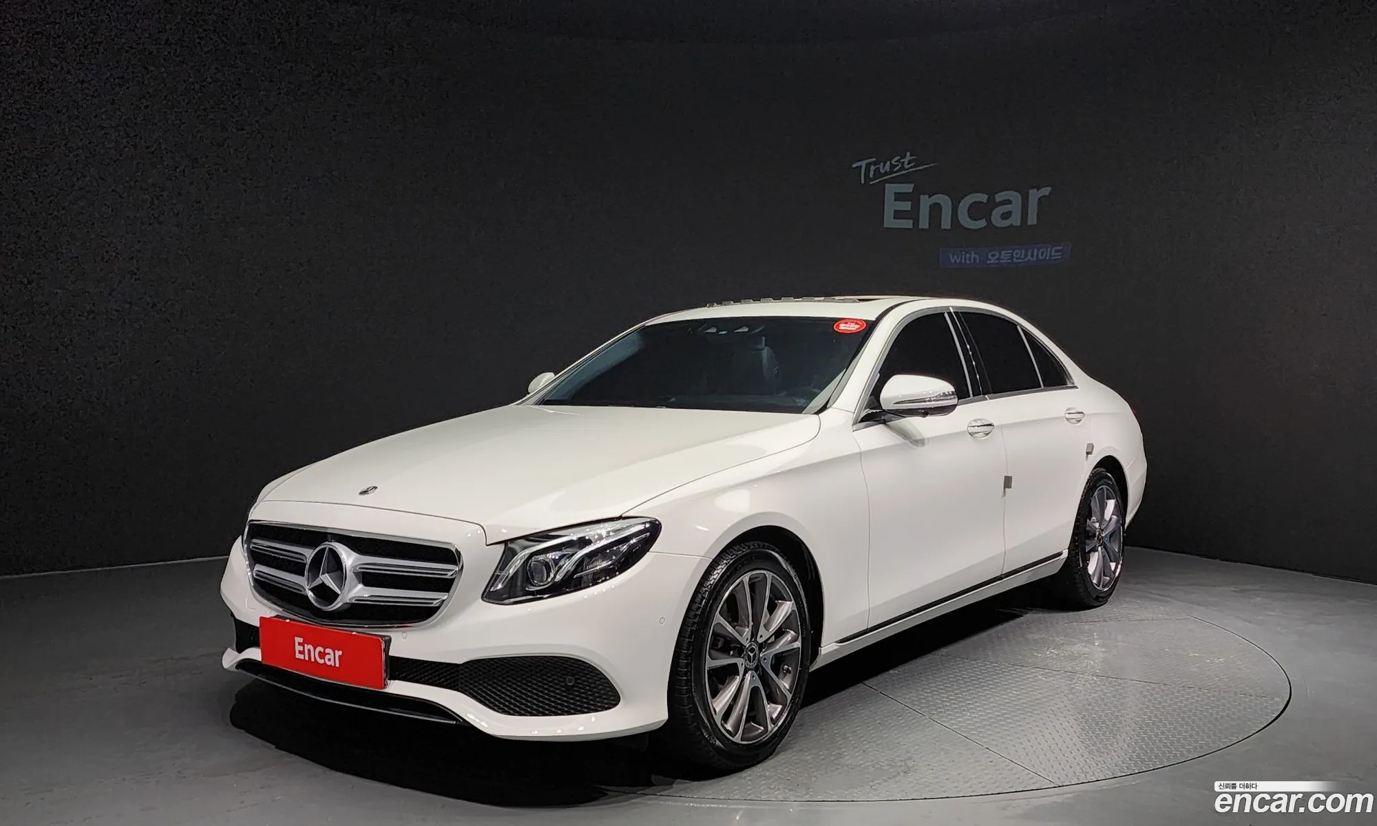 Mercedes-Benz E-Klasse V W213 S213 C238 E300 4Matic Avant Garde 2019 - фотография 16237781