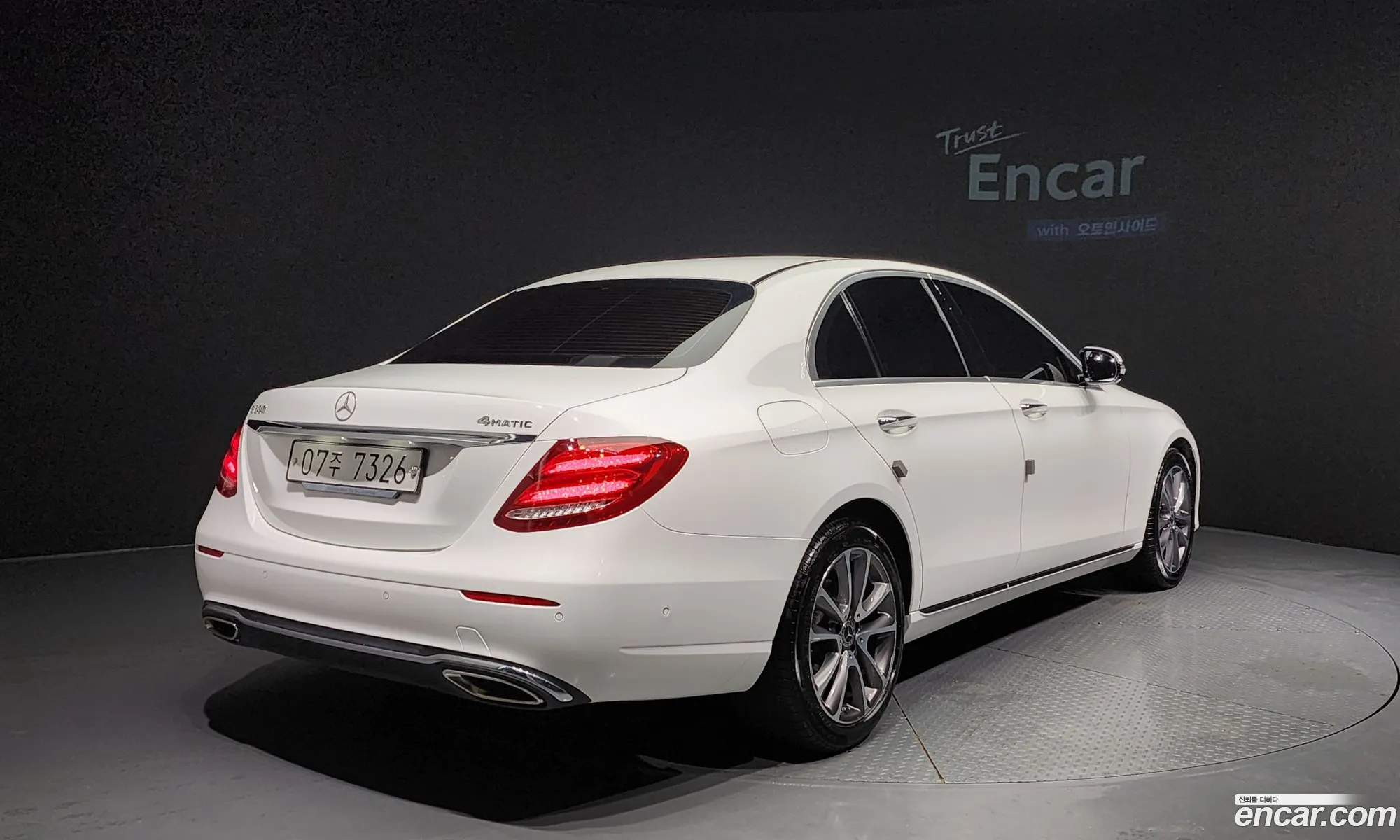 Mercedes-Benz E-Klasse V W213 S213 C238 E300 4Matic Avant Garde 2019 - фотография 16237782