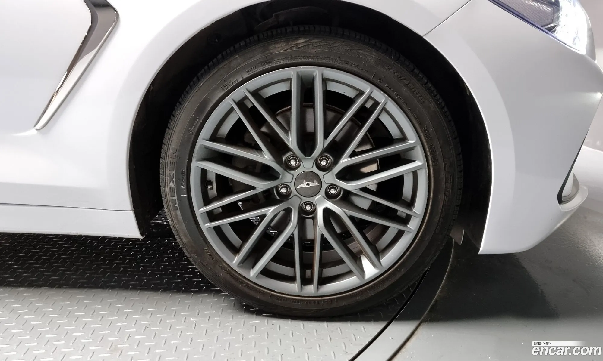 Genesis G70 I 20T 2018 - фотография 409097