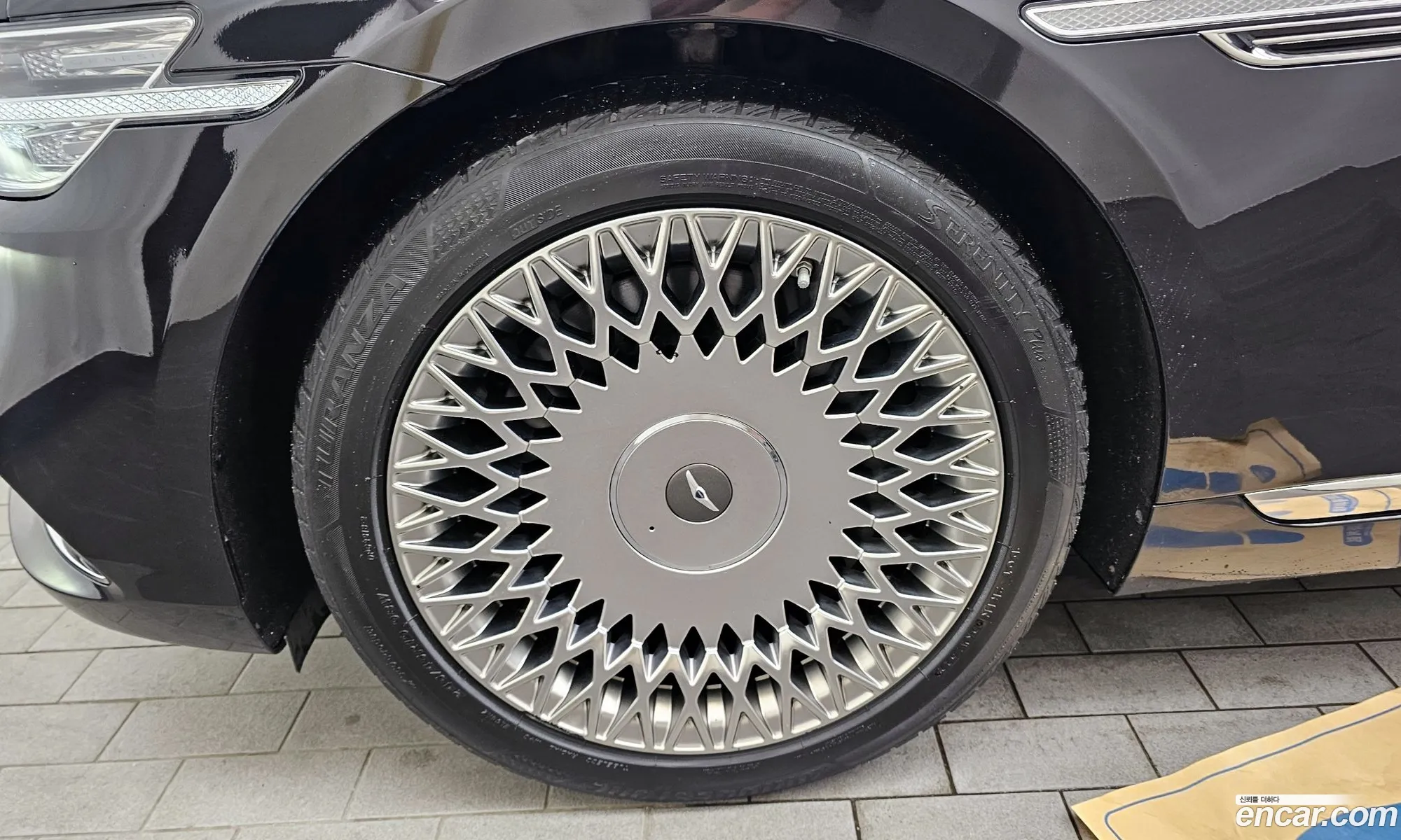 Genesis G90 I 33T Awd 2019 - фотография 750288