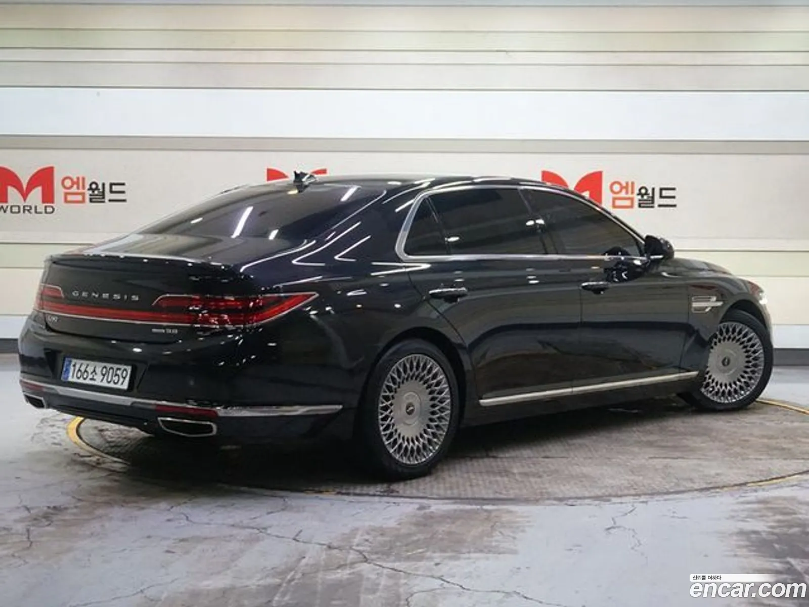 Genesis G90 I 38 Awd 2019 - фотография 1022473
