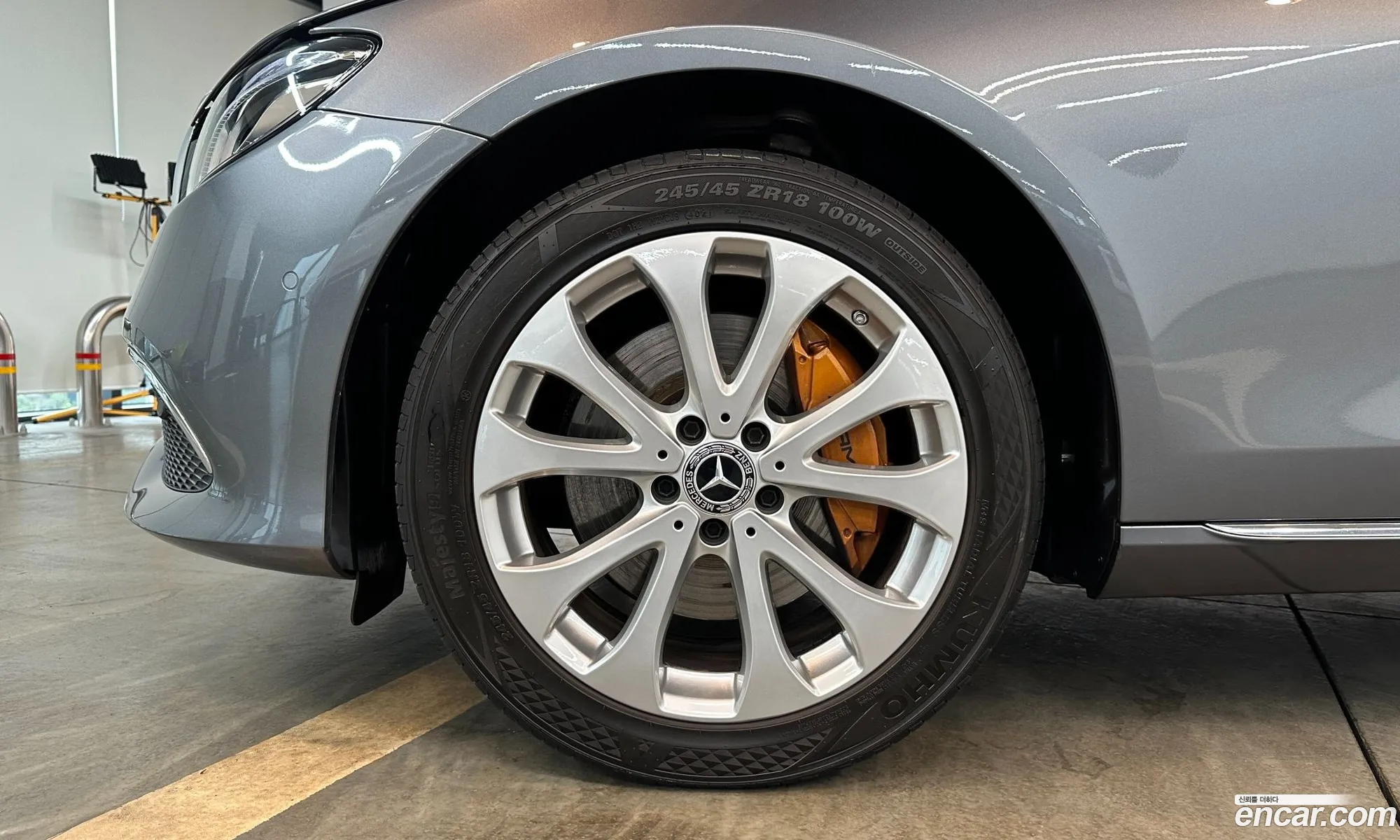 Mercedes-Benz E-Klasse V W213 S213 C238 E300 Exclusive 2019 - фотография 16307832