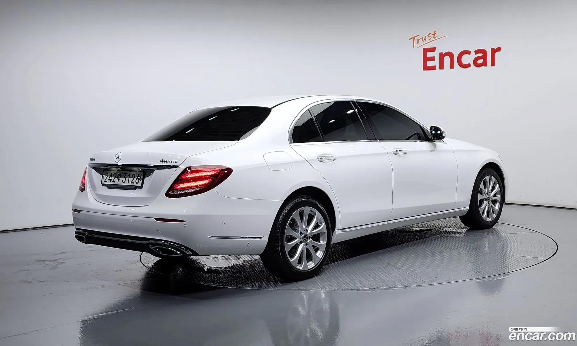 Mercedes-Benz E-Klasse V W213 S213 C238 E220D 4Matic Exclusive 2020 - фотография 16353265