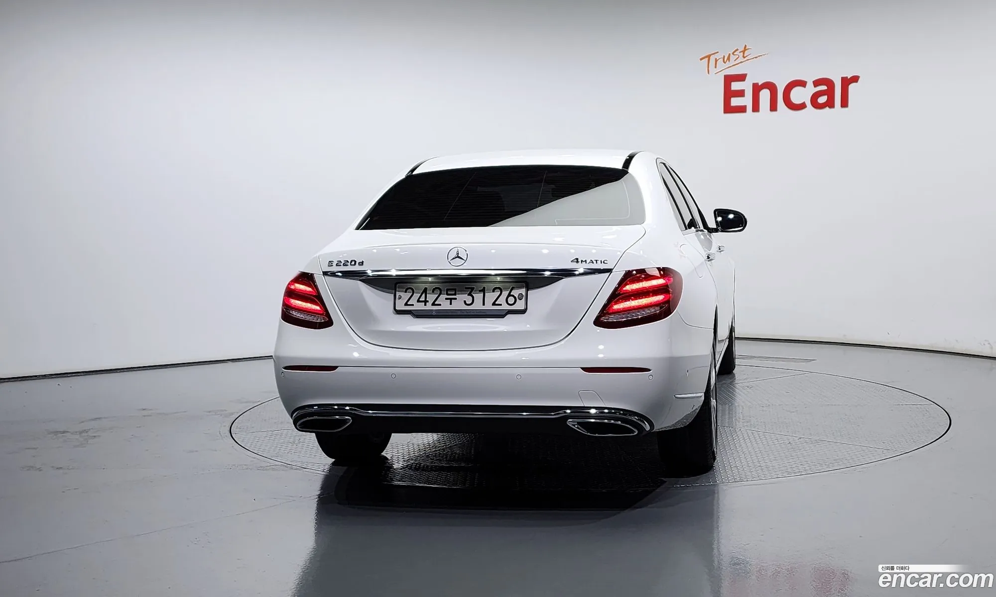 Mercedes-Benz E-Klasse V W213 S213 C238 E220D 4Matic Exclusive 2020 - фотография 16353267