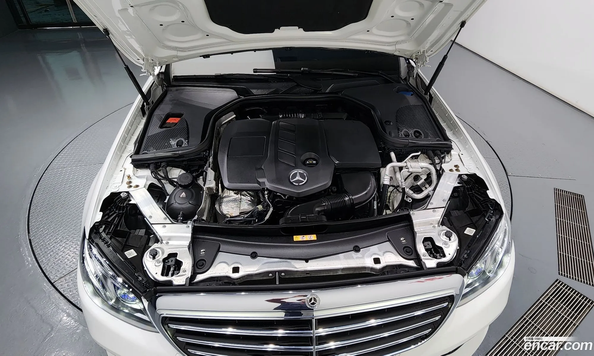 Mercedes-Benz E-Klasse V W213 S213 C238 E220D 4Matic Exclusive 2020 - фотография 16353269