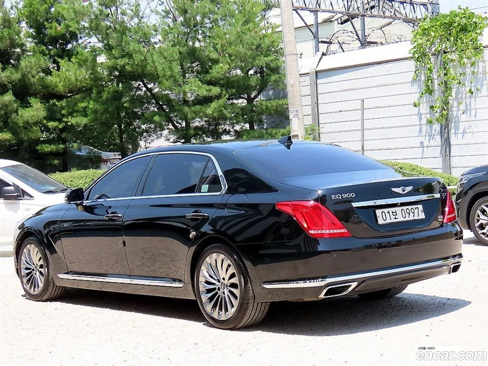 Genesis G90 I 33 T-Gdi Awd 2016 - фотография 1019087