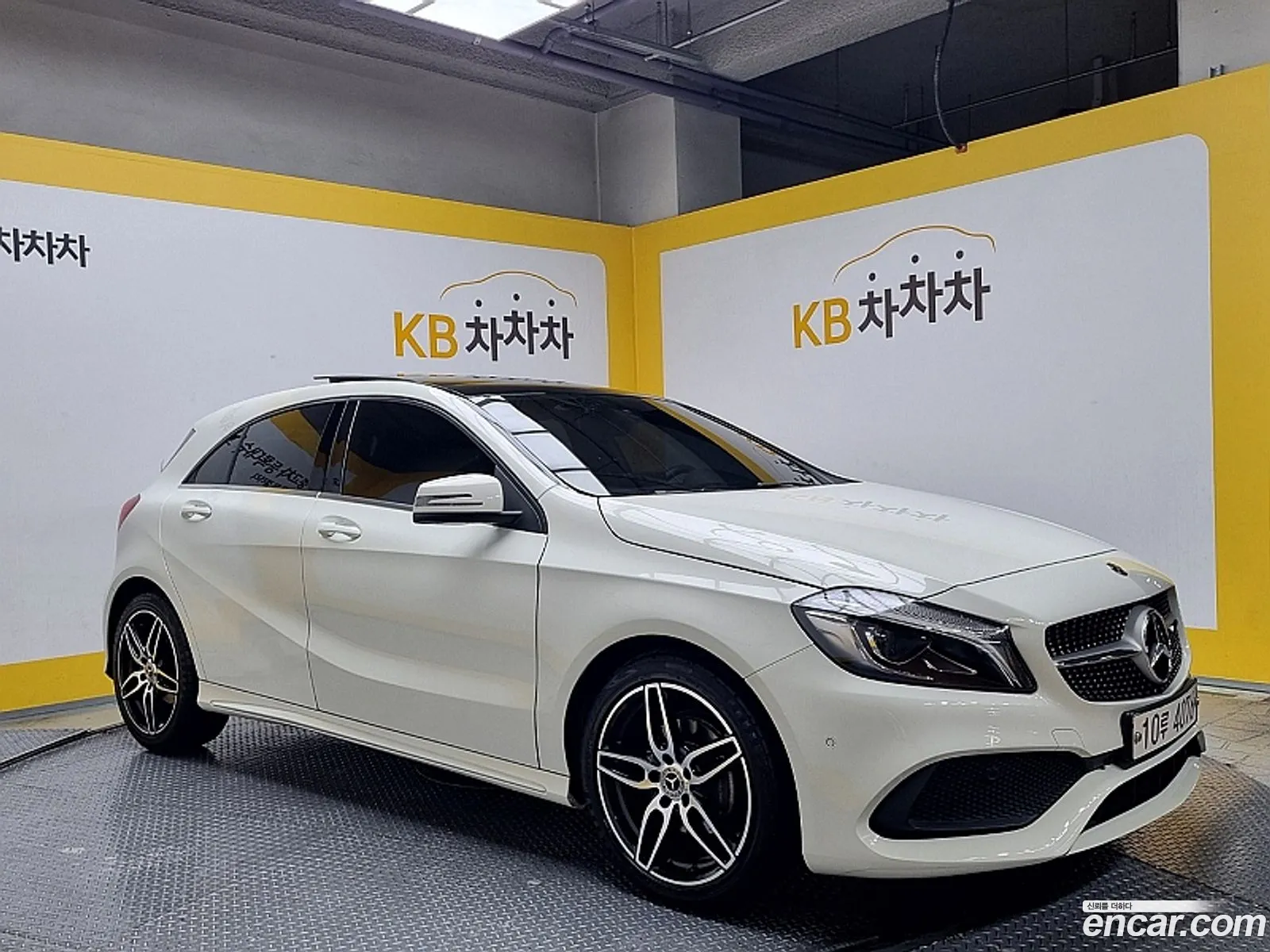 Mercedes-Benz A-Klasse A200 Amg Line 2018 - фотография 16353208