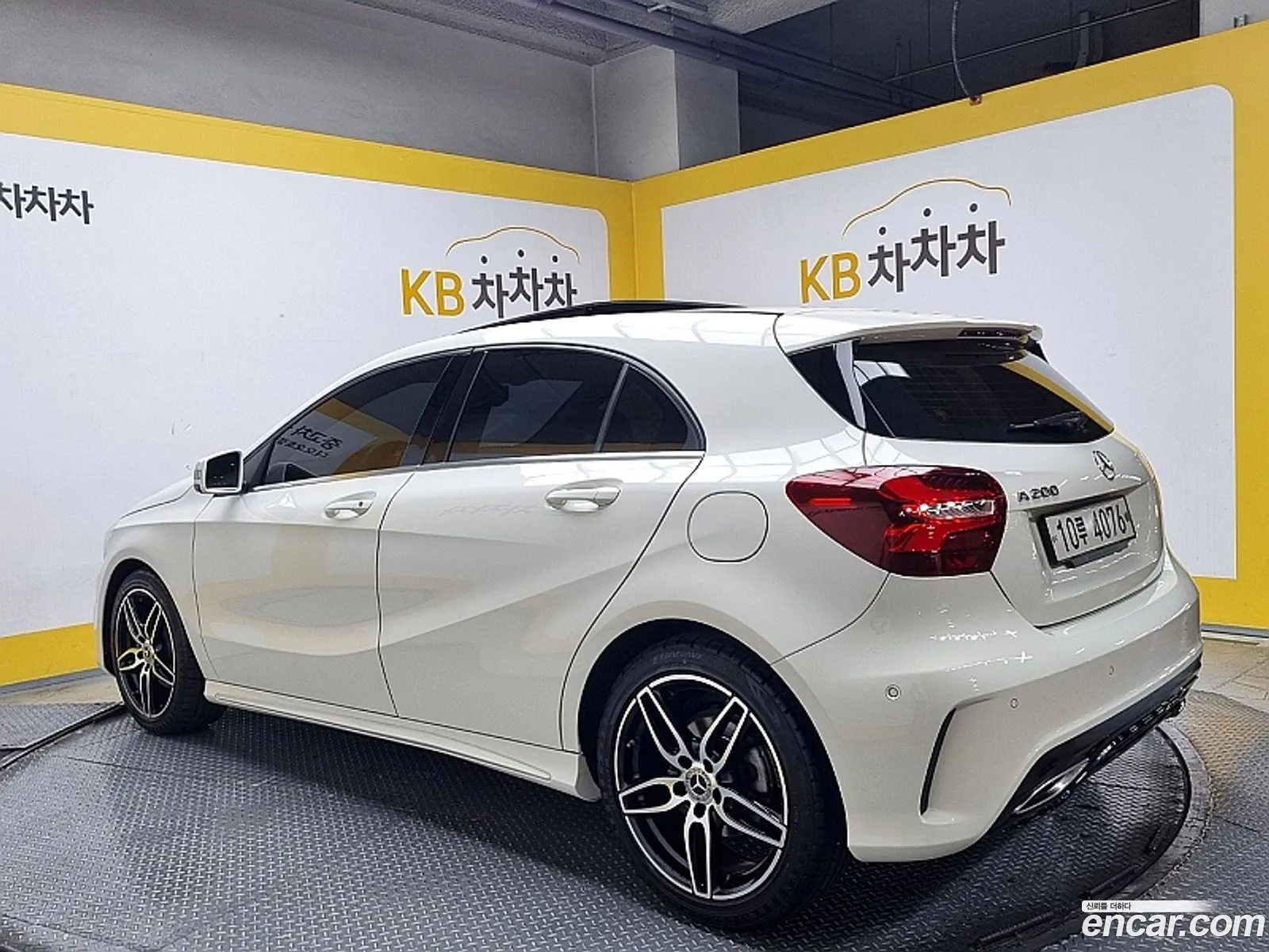 Mercedes-Benz A-Klasse A200 Amg Line 2018 - фотография 16353209