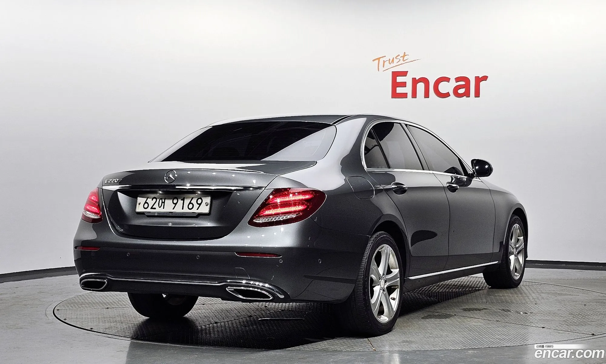 Mercedes-Benz E-Klasse E220D Avant Garde 2017 - фотография 16180842