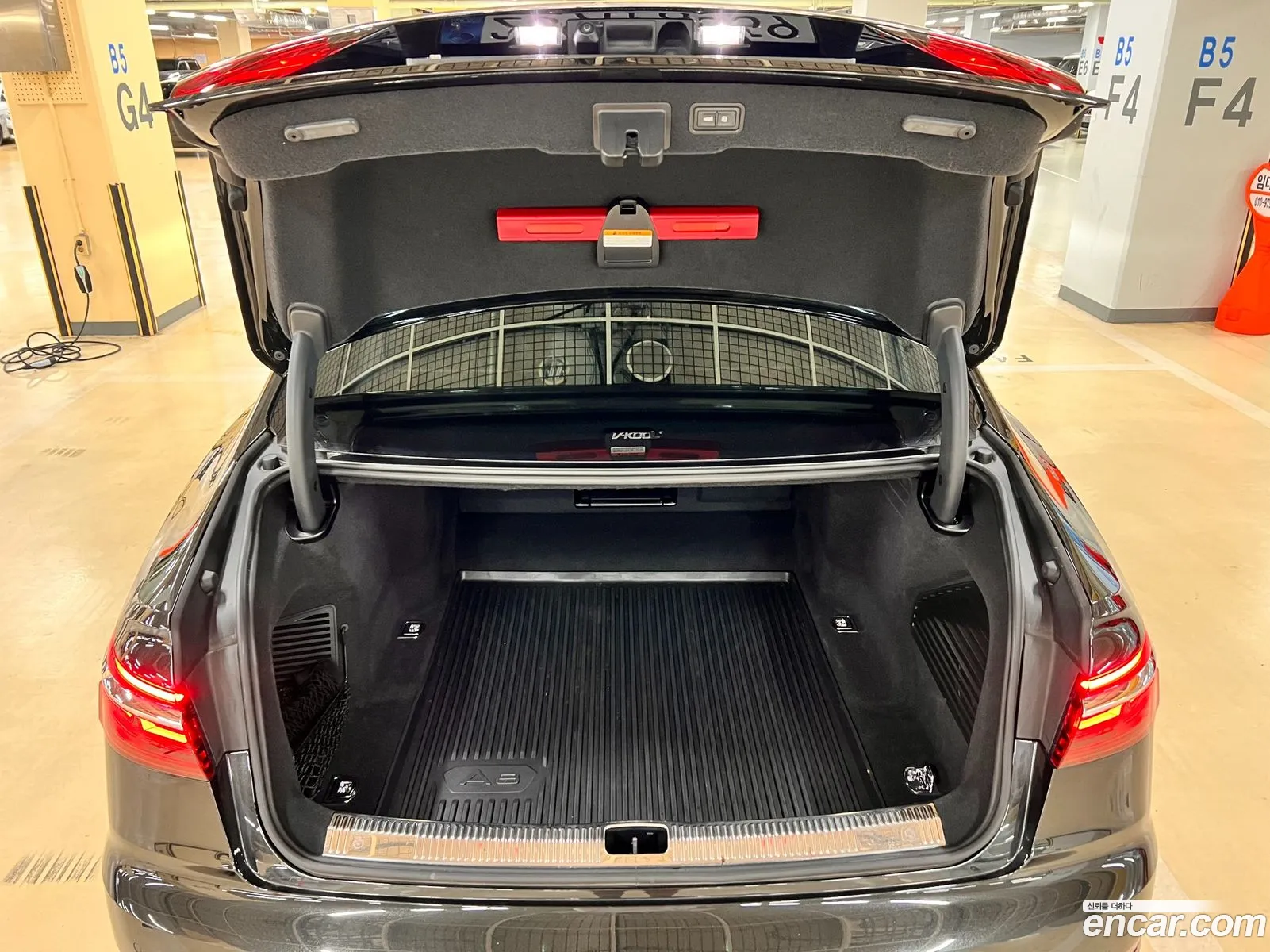 Audi A8 Iv D5 55 Tfsi Quattro Lwb 2021 - фотография 7532539