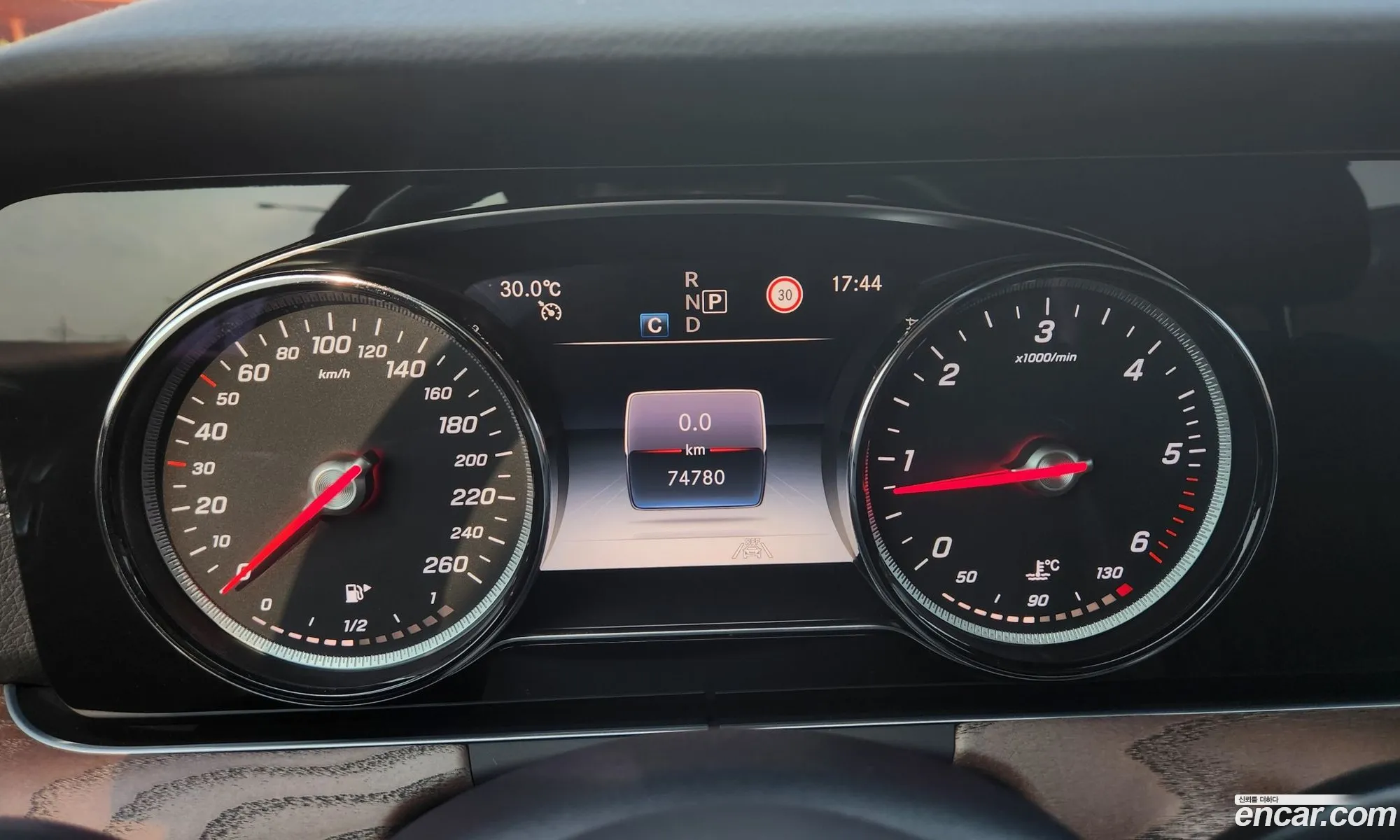 Mercedes-Benz E-Klasse V W213 S213 C238 E220D 4Matic Exclusive 2020 - фотография 16353221