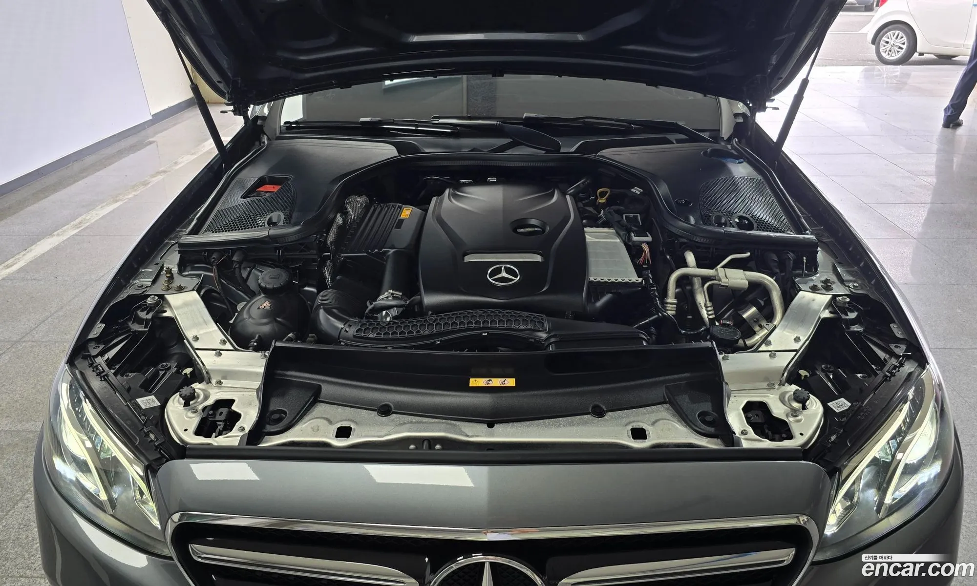 Mercedes E-Class W213 E250 Avantgarde - фотография 16180810
