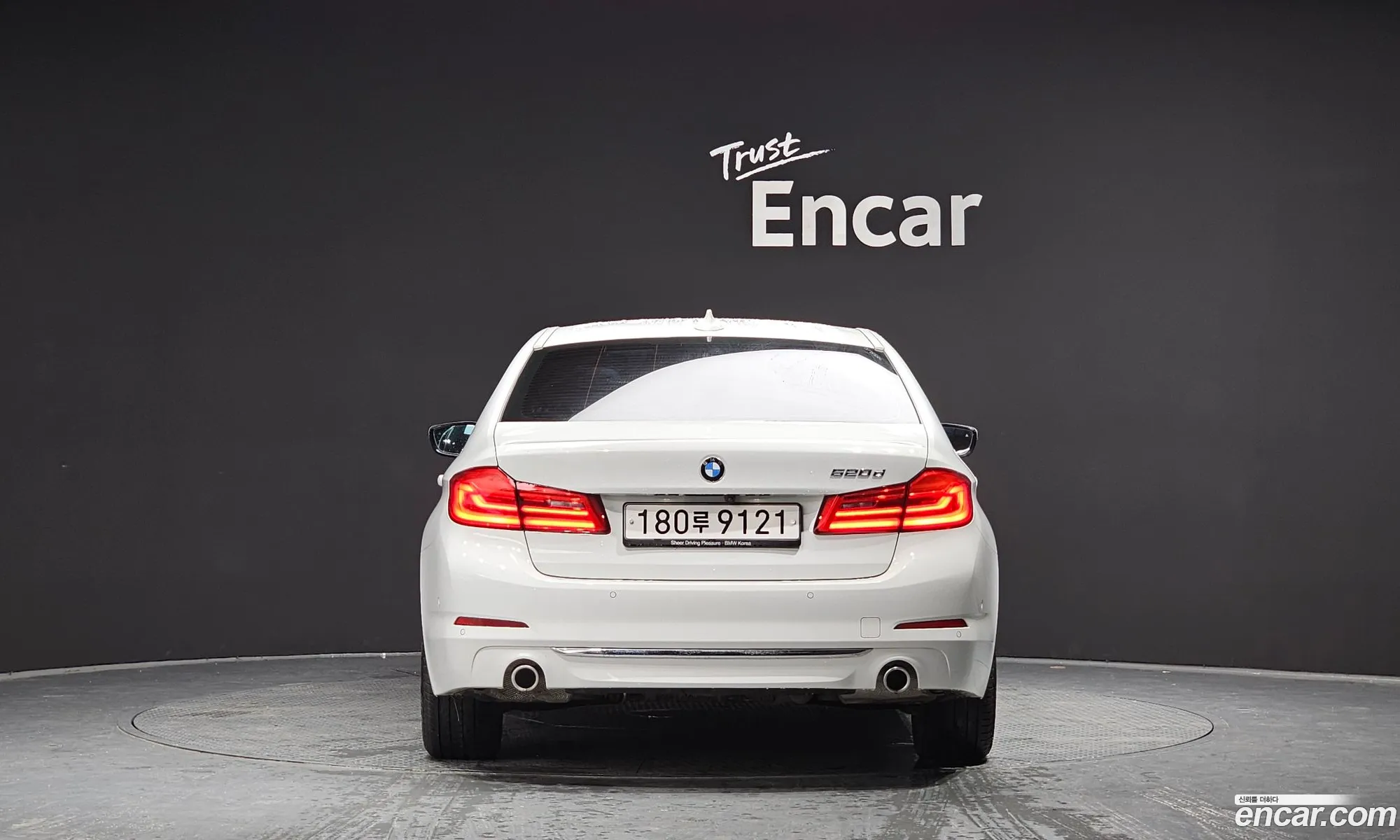 BMW 5 Series G30 520D Luxury Special Edition - фотография 18181090