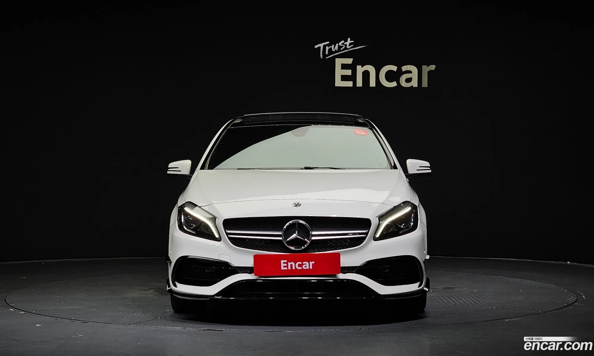 Mercedes-Benz A-Klasse A45 Amg 4Matic 2018 - фотография 15747934