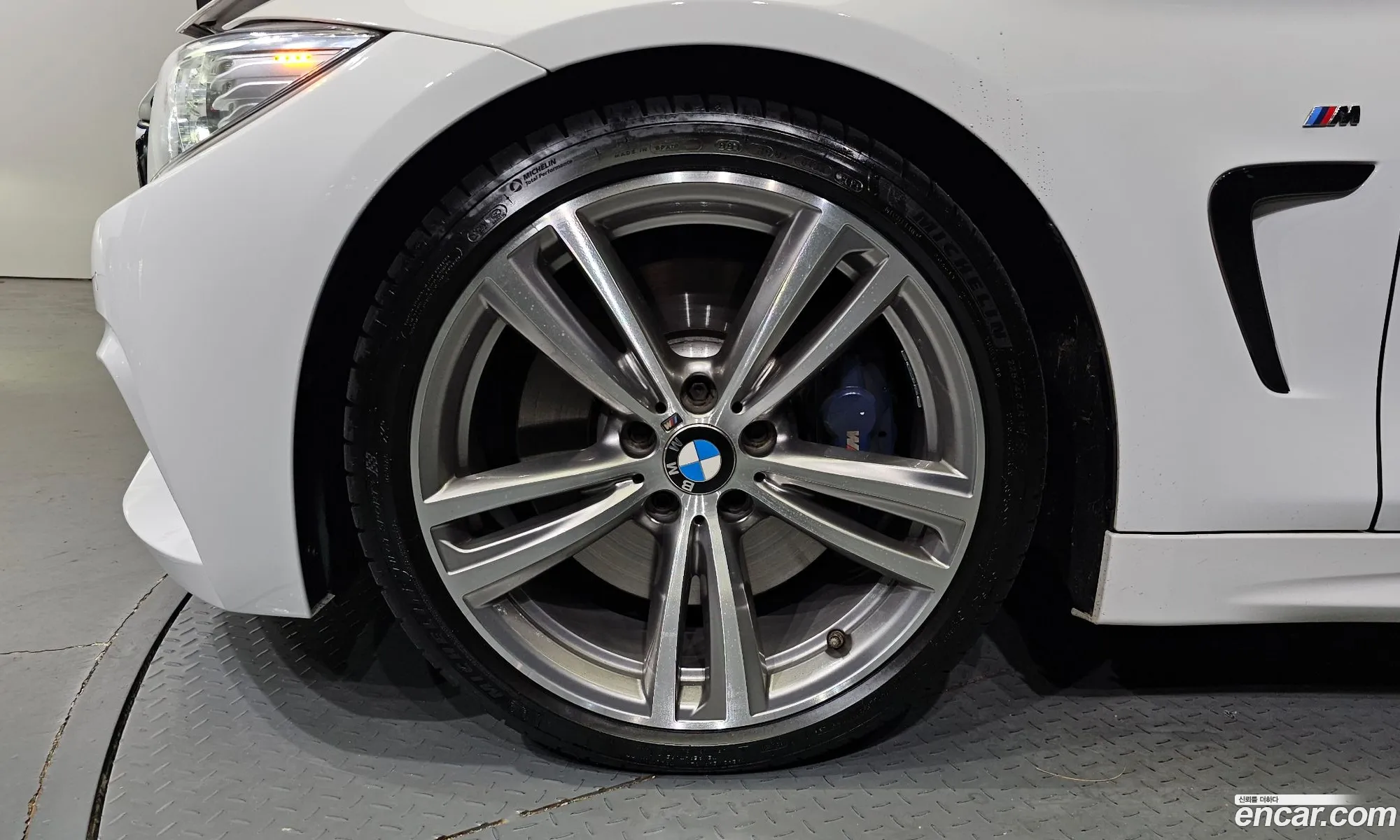 BMW 4Er 428I M Sports Convertible 2016 - фотография 18123498
